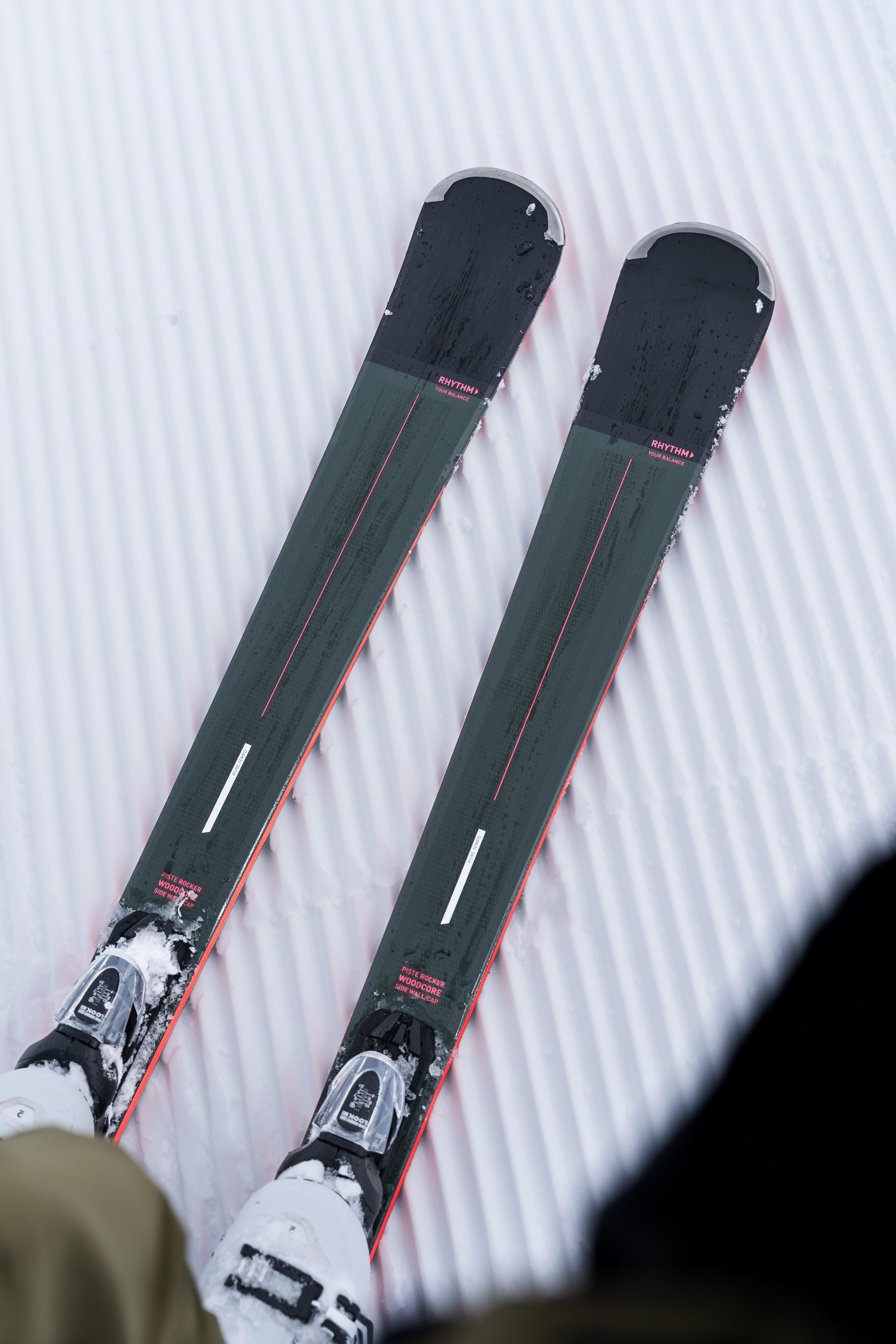 Men’s Downhill Skis with Bindings - Boost 580 - WEDZE