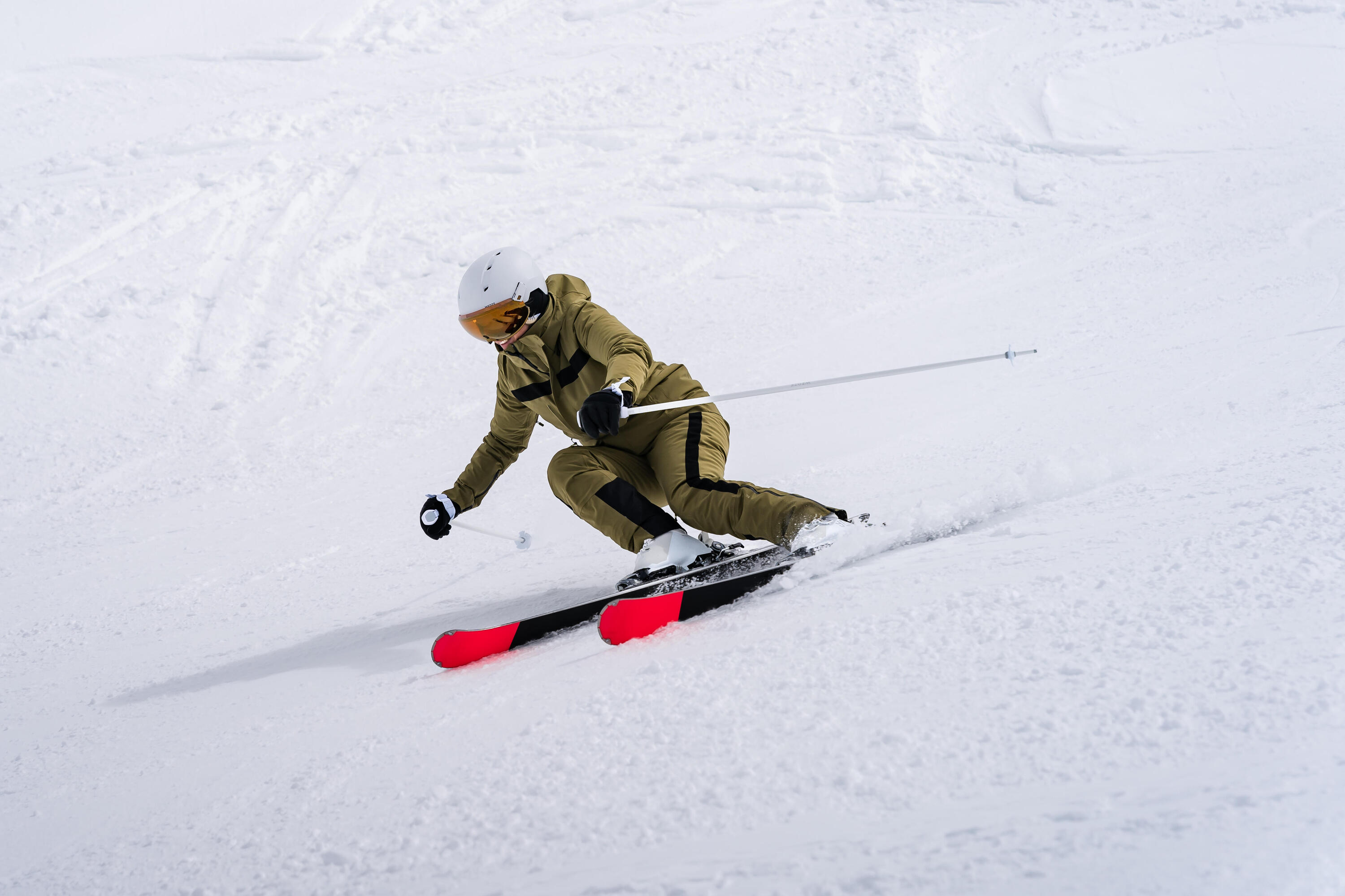 SKIS DE PISTA COM FIXAÇÕES MULHER - BOOST 580 - PRETO E BRANCO 13/15