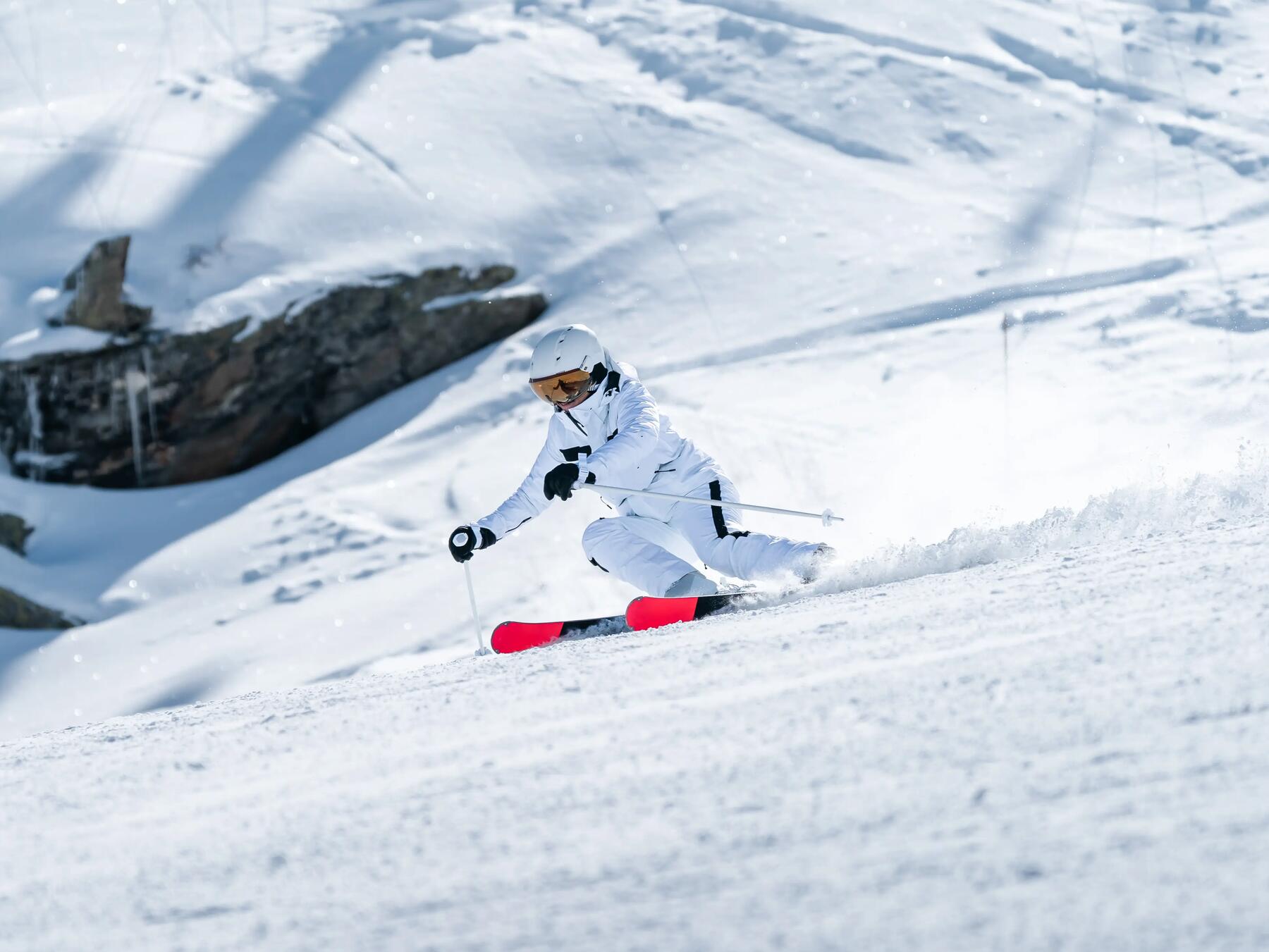 Les bienfaits du ski, un sport à découvrir avec les conseils sportifs Décathlon