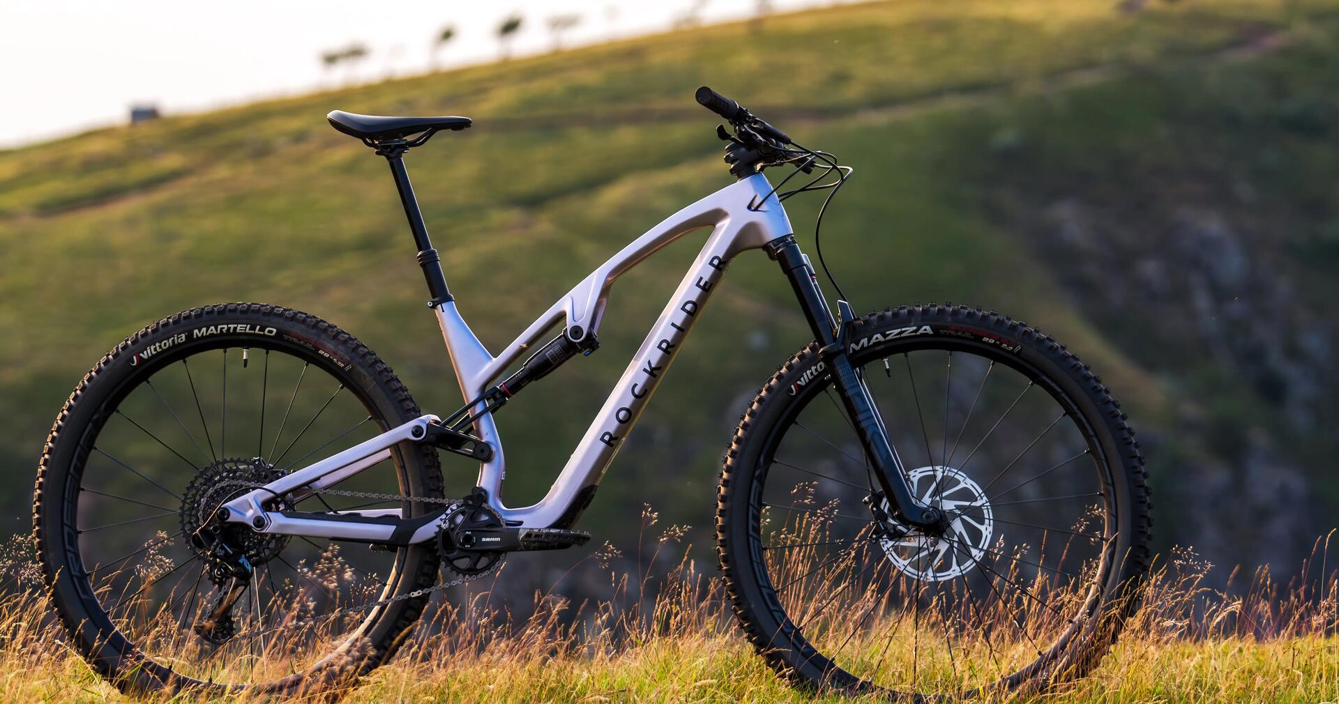 Bicicleta All Mountain FEEL 900 S Cuadro carbono