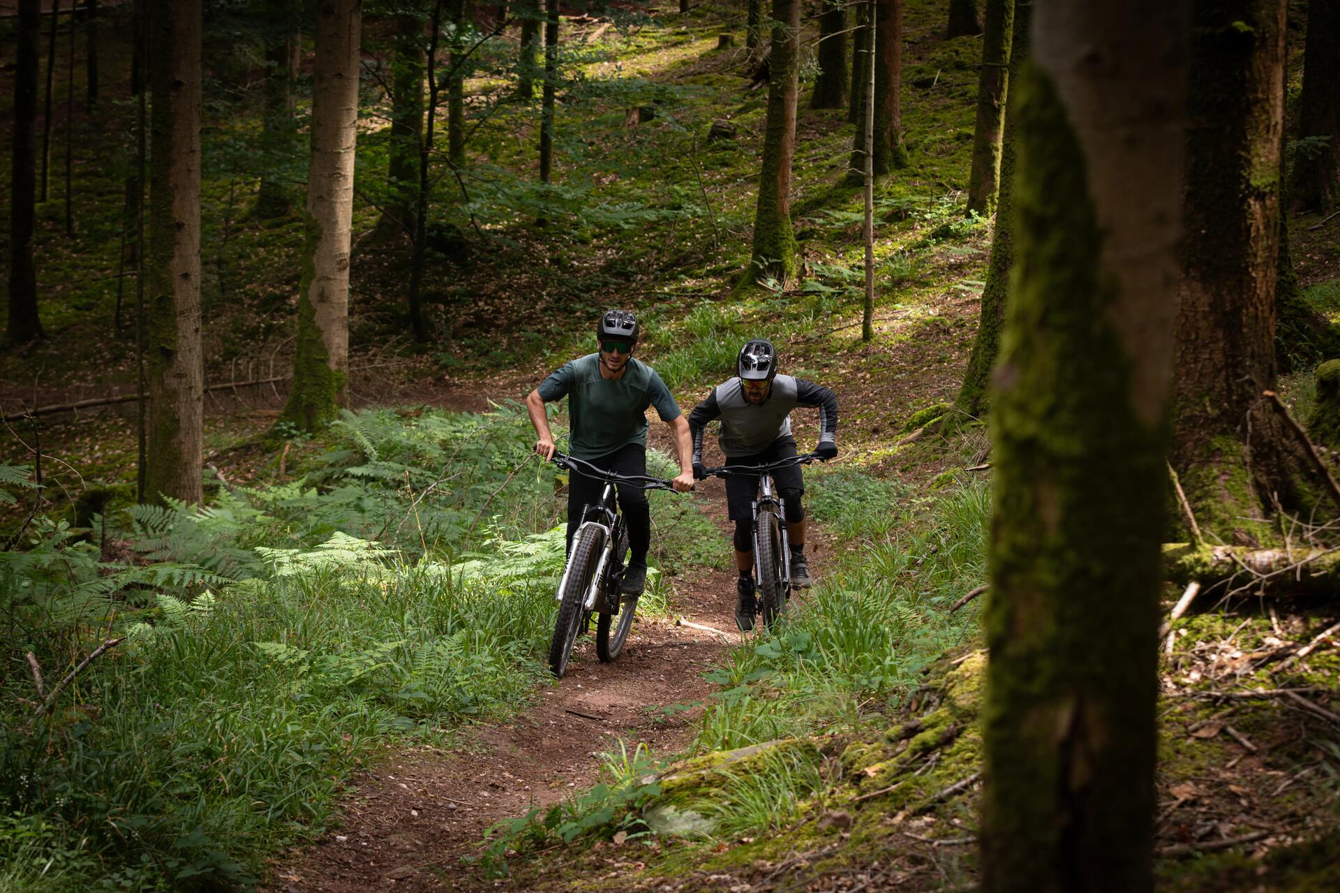 sphere media background sample