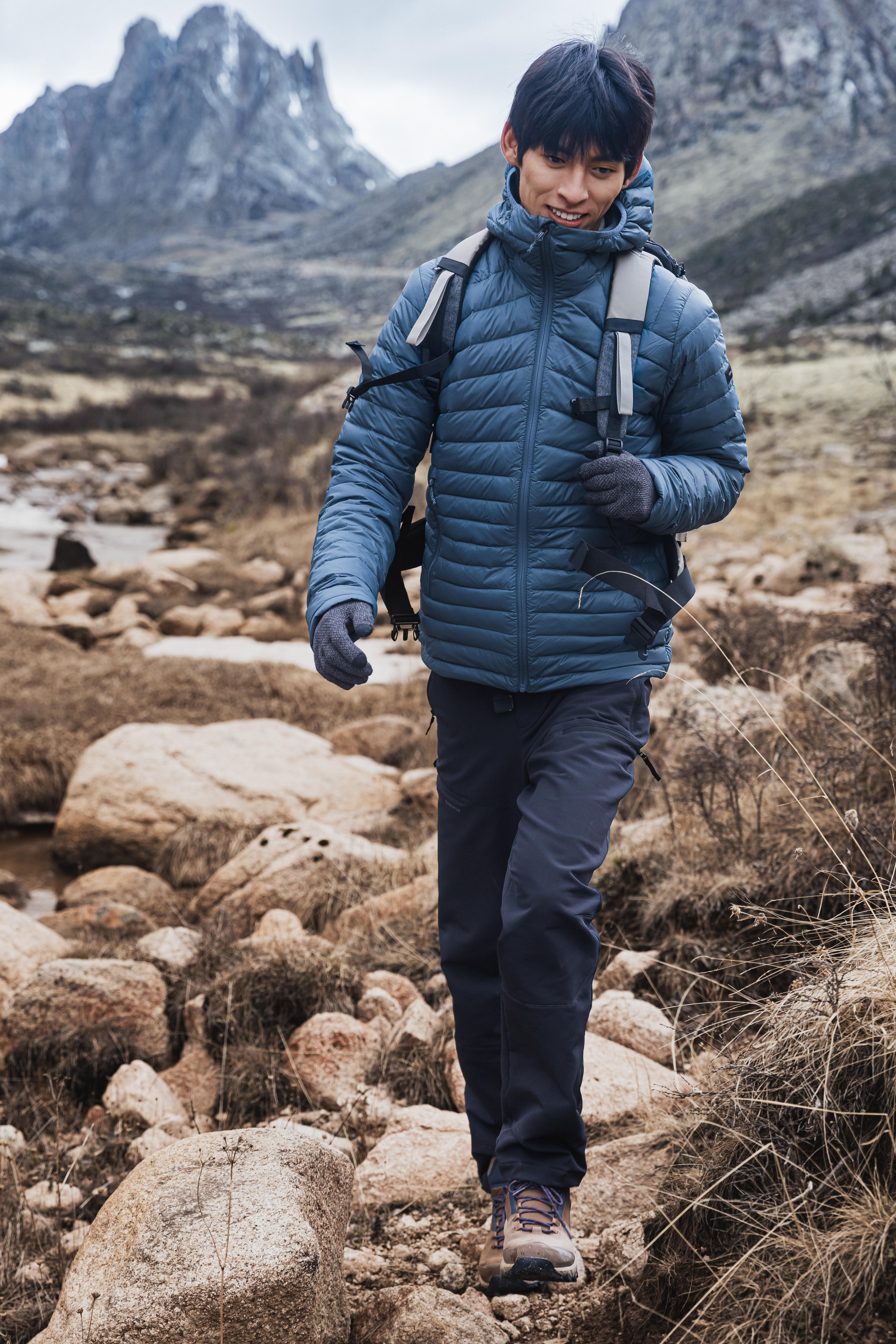 Men's Water-repellent Down Jacket with Hood MT100 -5°C - Blue Men's Water-repellent Down Jacket with Hood MT100 -5°C - Blue