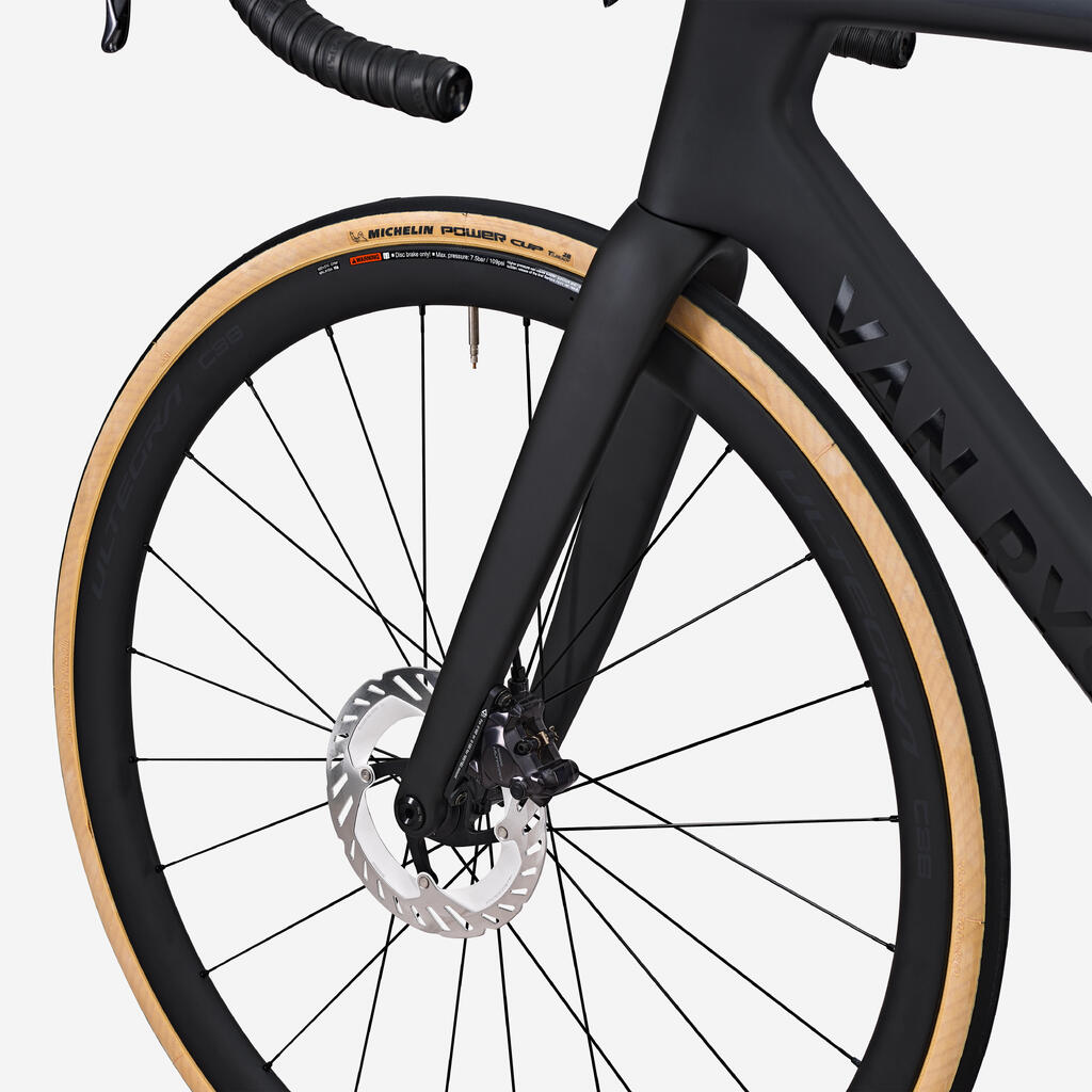 Cestný bicykel RCR PRO Ultegra DI2 so snímačom výkonu tmavo mahagónový