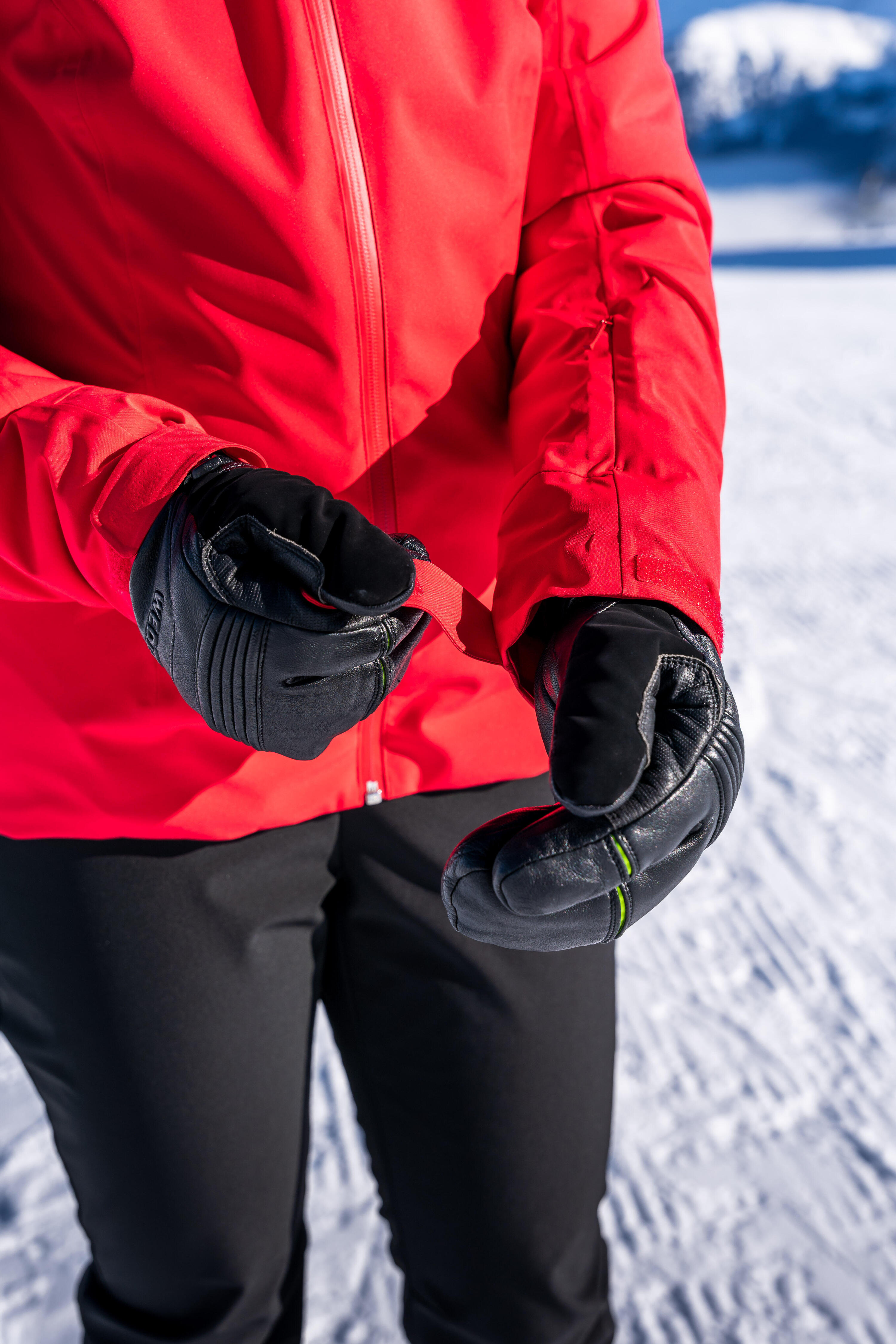 500 Women's warm and breathable ski jacket - red 21/24