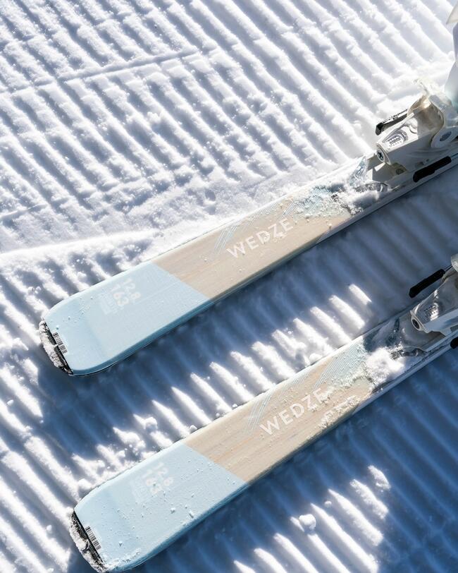 SKIS ALPINS AVEC FIXATIONS FEMME BOOST 500 - BLEUS