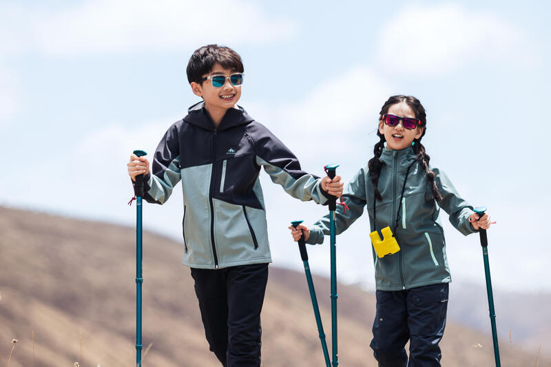 Kurtka turystyczna Softshell dla dzieci Quechua MH550