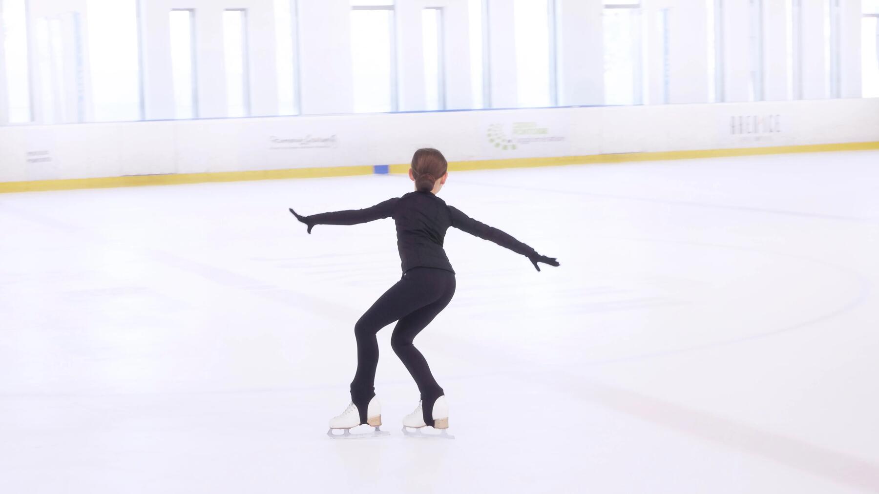 PATINAJUL ARTISTIC – BENEFICII, ECHIPAMENT, SFATURI UTILE