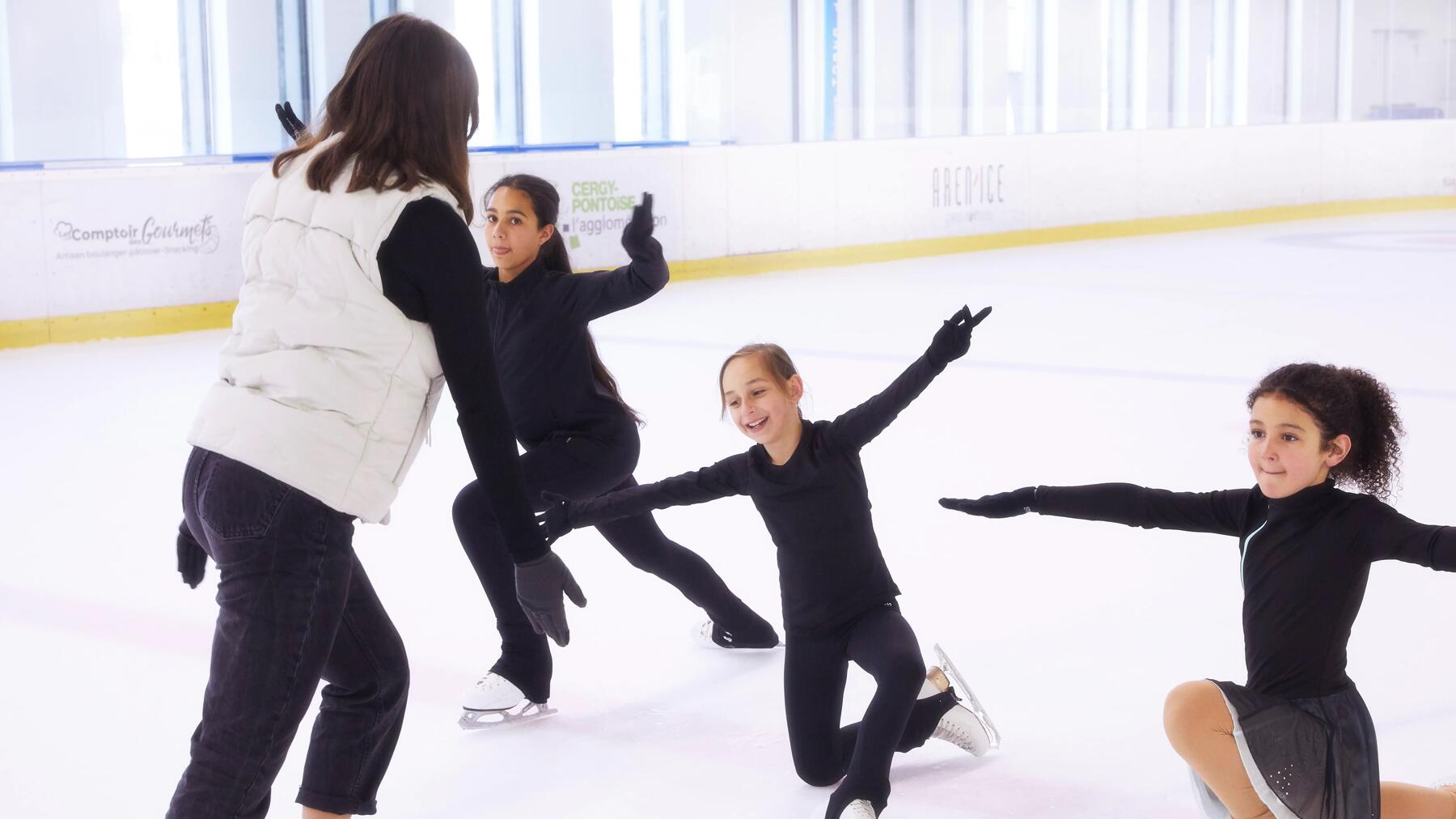 PATINAJUL ARTISTIC – BENEFICII, ECHIPAMENT, SFATURI UTILE