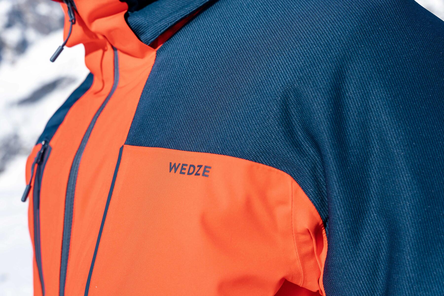 les enfants dans leur équipement de ski