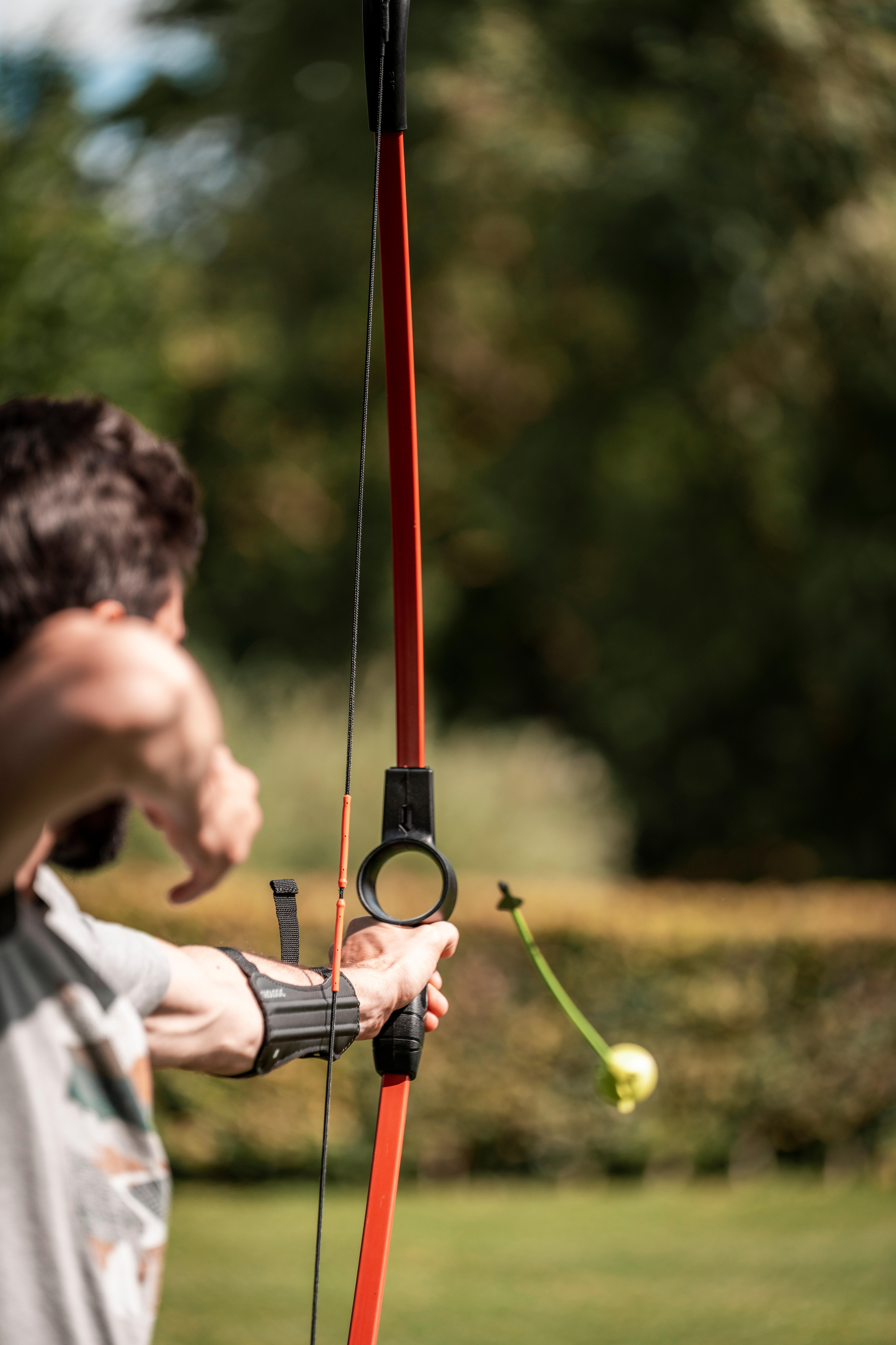 Archery Bow - Discovery 100 Black - GEOLOGIC