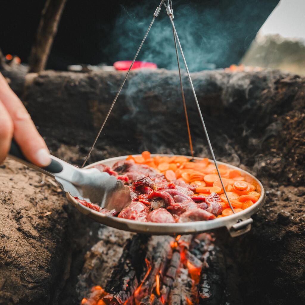 Panvica na varenie na ohni Bushcraft 30 cm na trojnožke z nehrdzavejúcej ocele