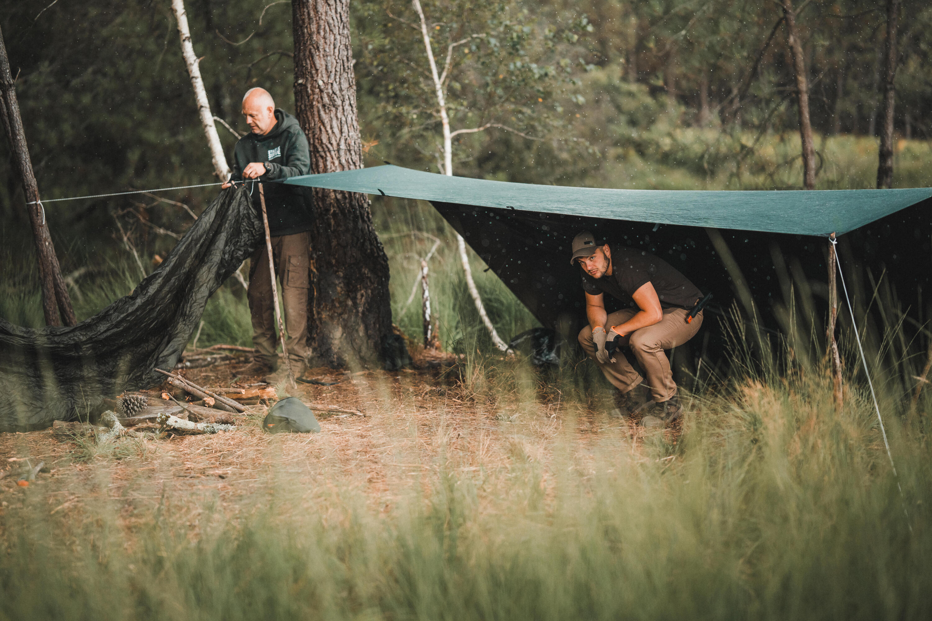 Abrigo Tarp Impermeável 4x4 m de Artes do Mato e Caça Caqui 9/9
