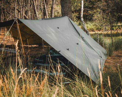 Comment choisir un tarp de bushcraft 