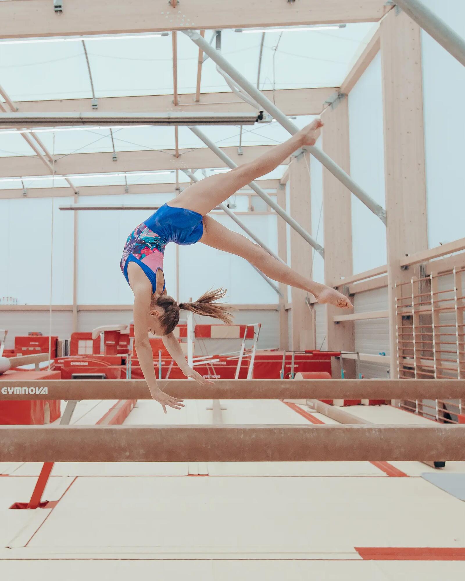 Abbigliamento ginnastica artistica femminile DECATHLON