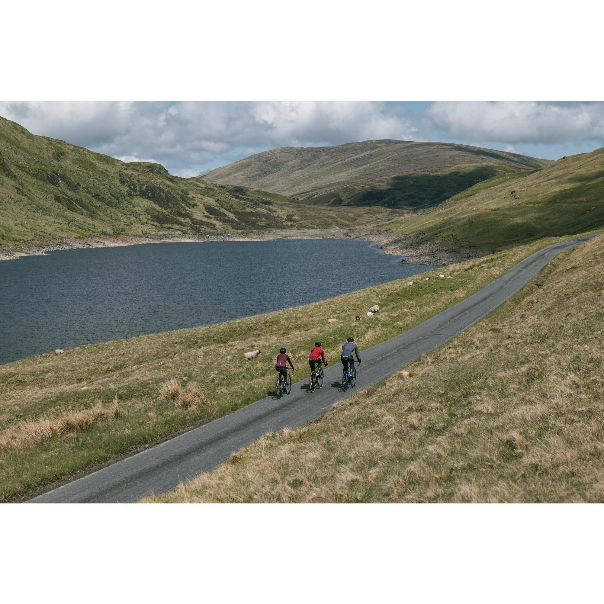 500 GUANTI DA CICLISMO NERI PER LA MEZZA STAGIONE