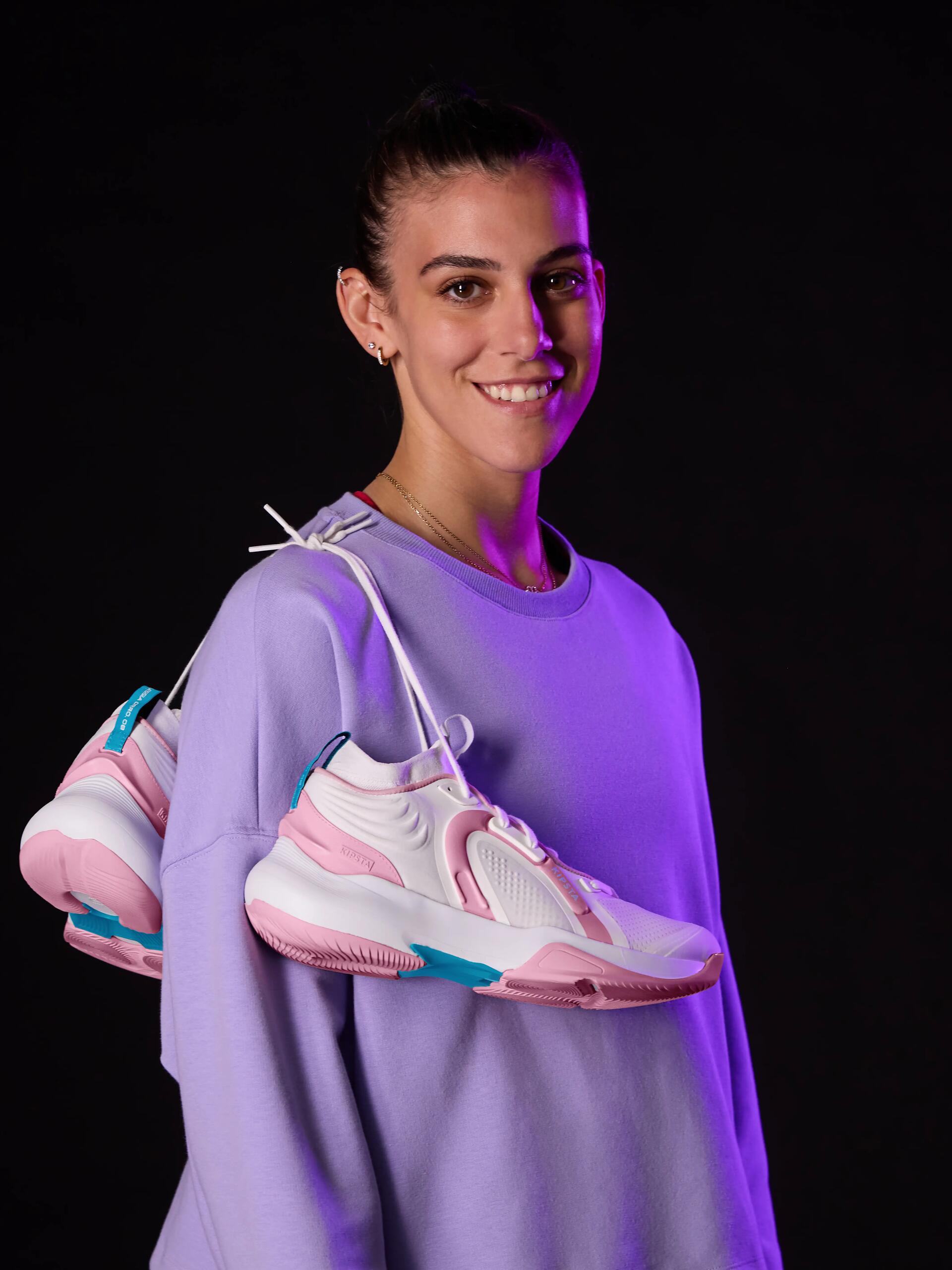 Des chaussures créées avec une championne de volley