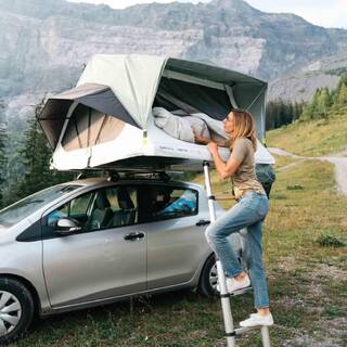 MH500 Fresh & Black two-person roof tent