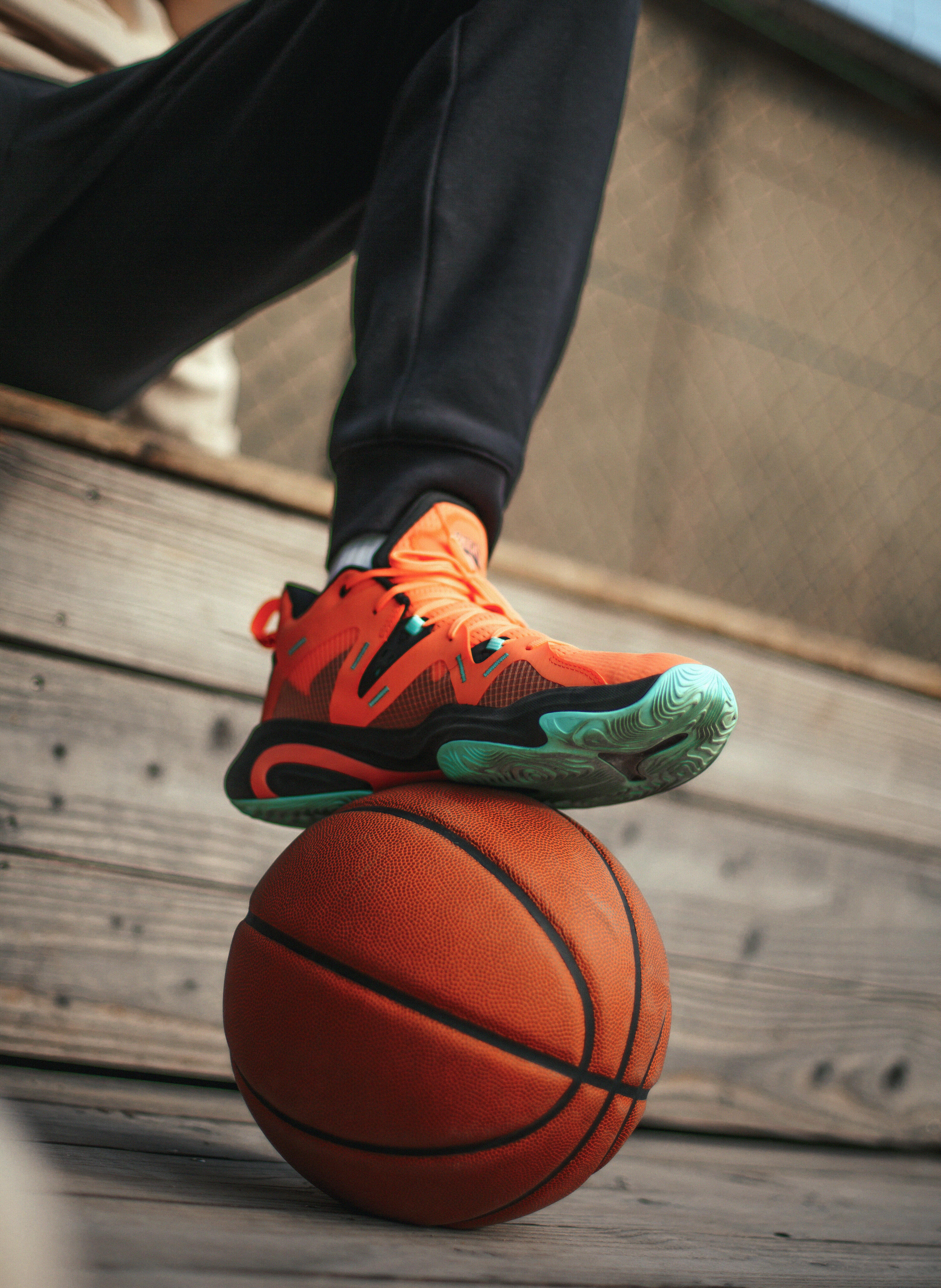 Men's/Women's Basketball Shoes 900 NBA MID-3 - New York Knicks/Orange 9/11