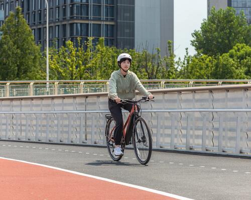 Vélo classique ou vélo à assistance électrique : pourquoi choisir ?