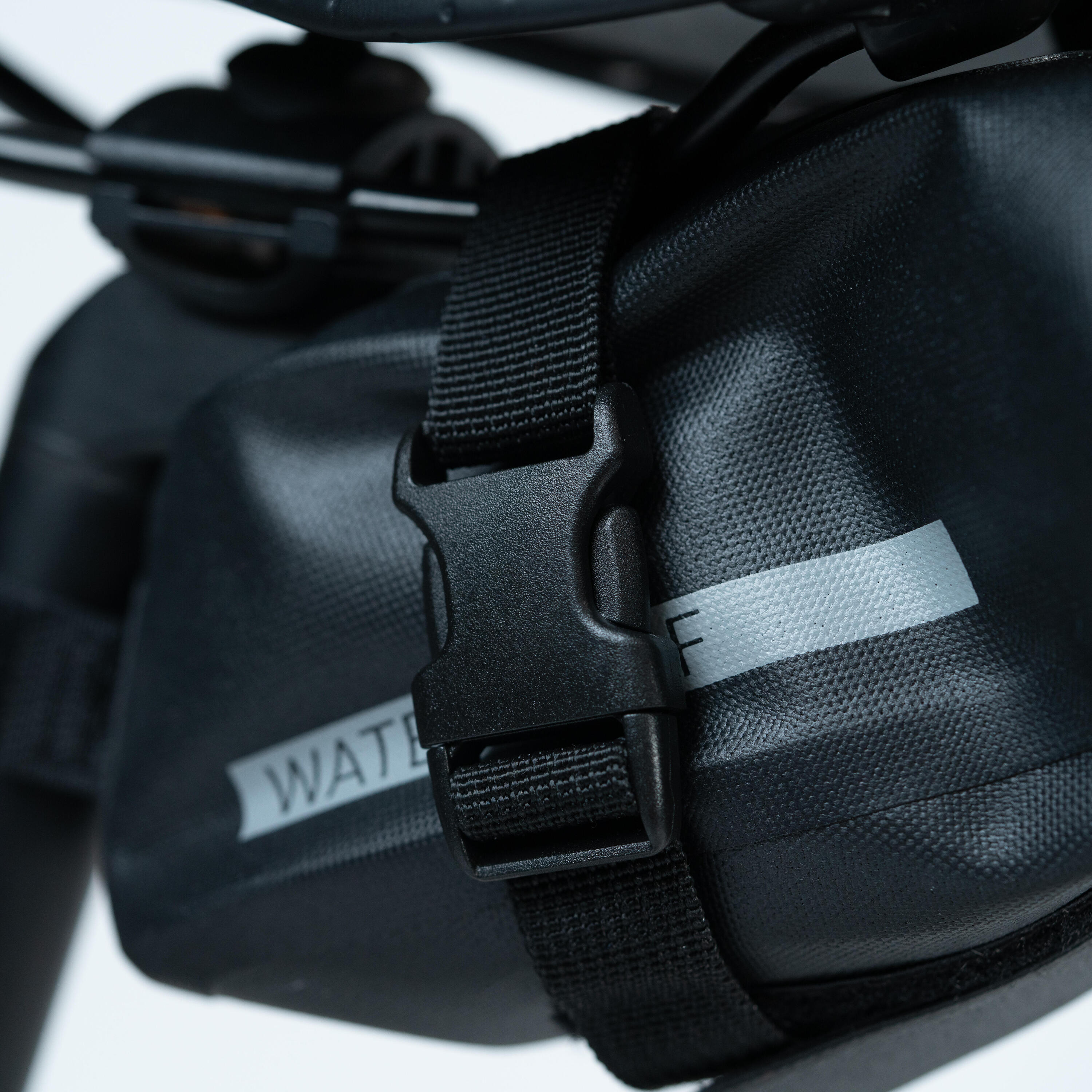Bolsa de Selim Impermeável para Bicicleta IPX4 0,8 L Preto 5/5