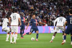 បាល់ផ្លូវការ លី់គ Ligue1 berEats L1 OMB 2023 មានប្រអប់