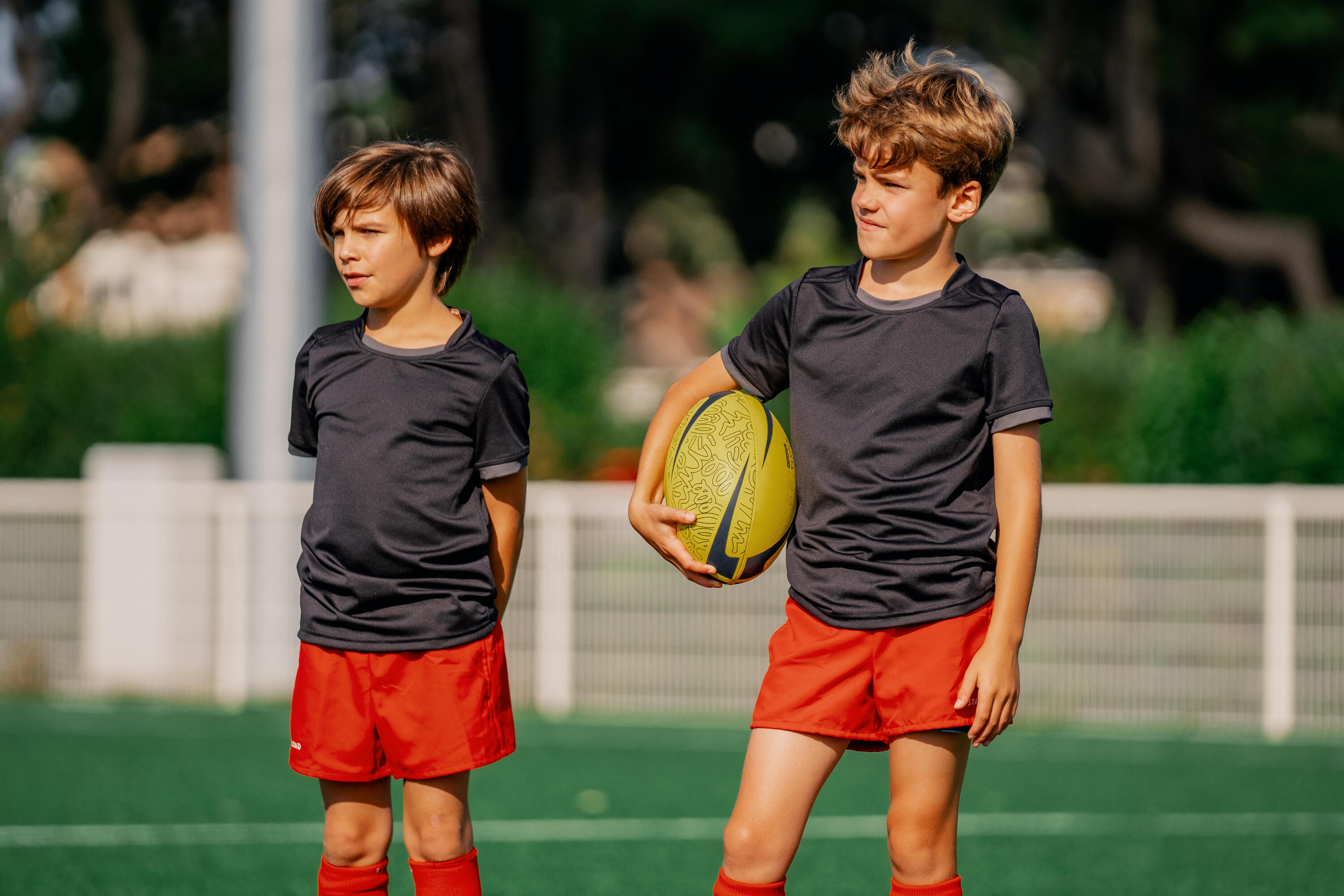 Maglia rugby bambino R100 nera 7/10