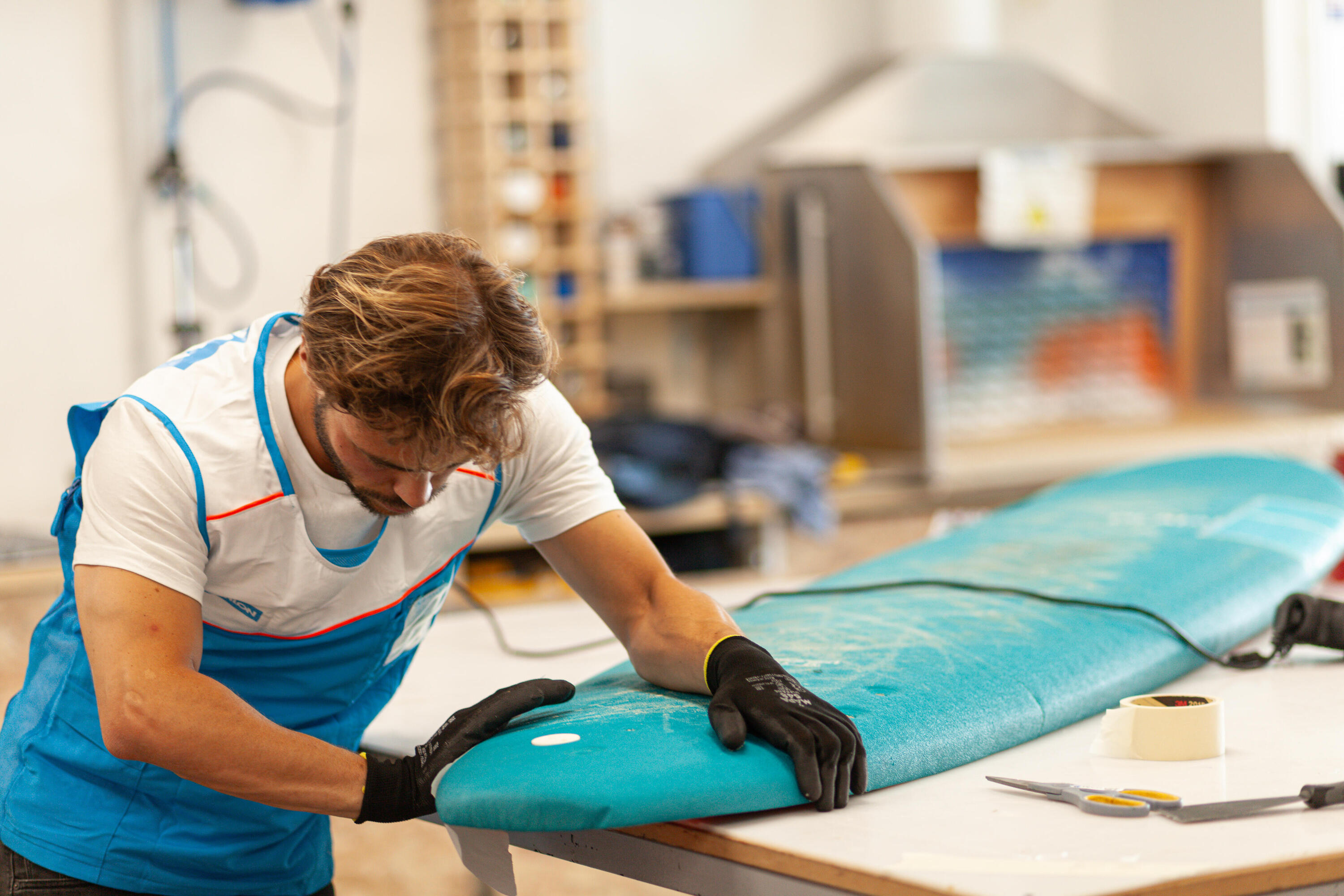 WORKSHOP Reparatur Riss kleiner als 5 cm auf Schaumstoff-Surfboard