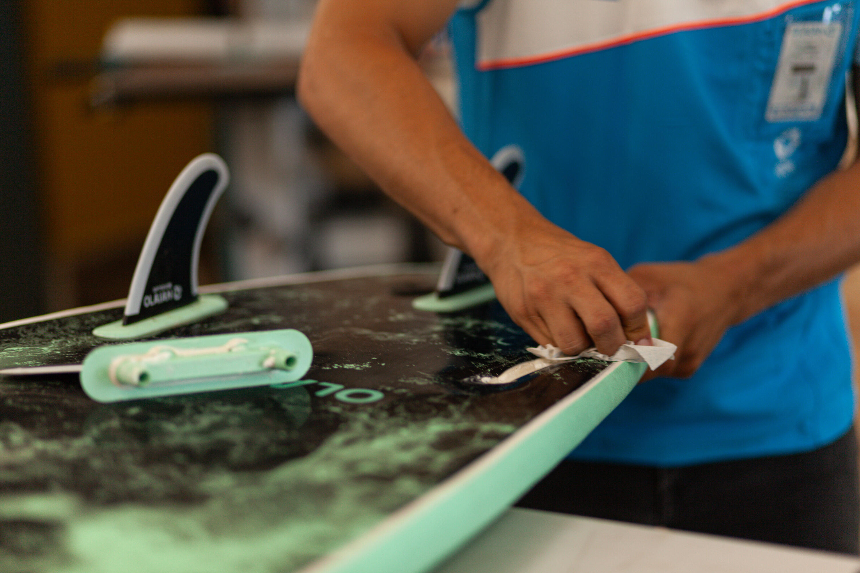 CHANGEMENT D'ACCESSOIRE DE PLANCHE DE SURF EN MOUSSE 6/6