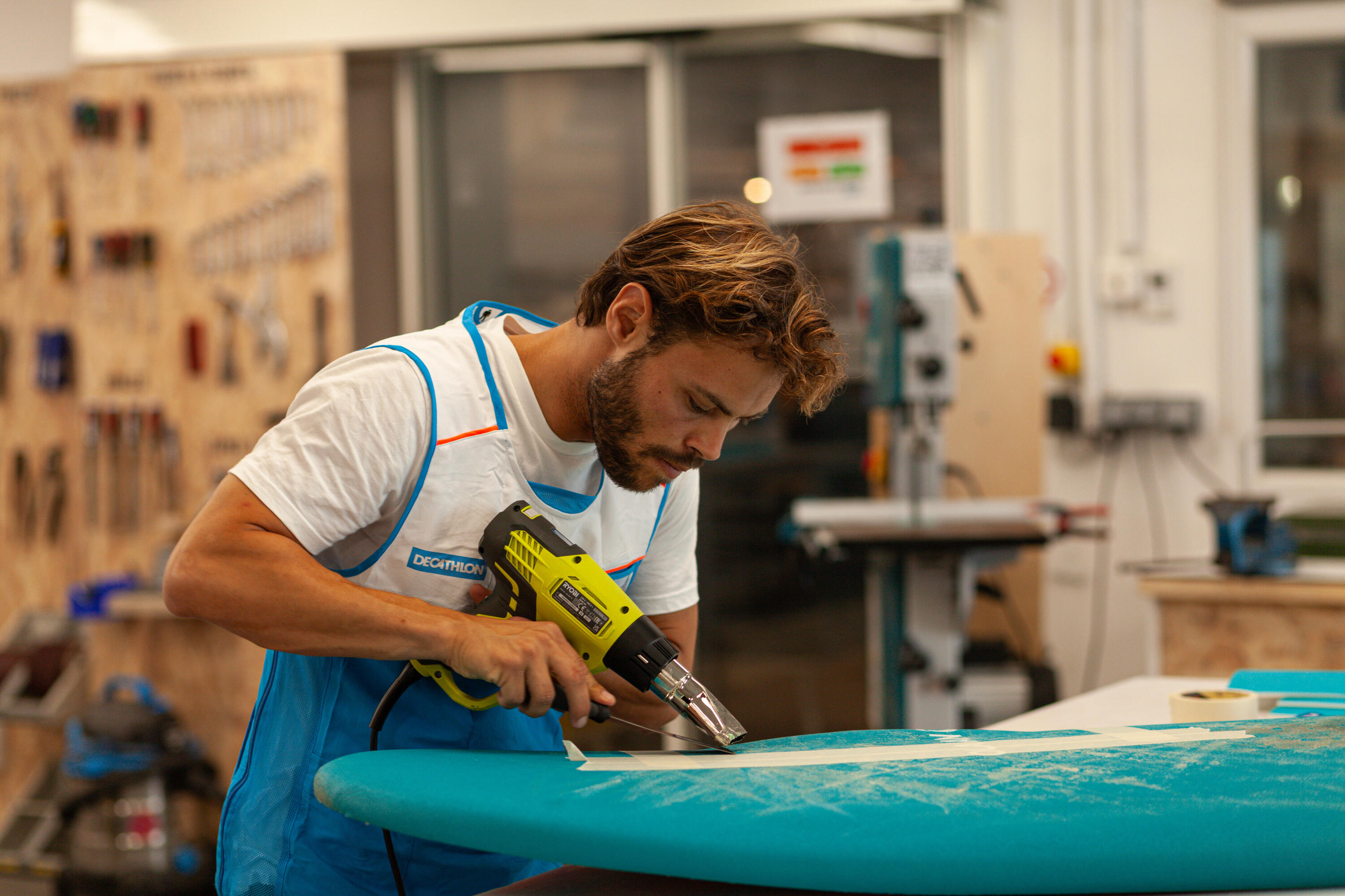 Dewaxage complet planche de surf mousse 2/3