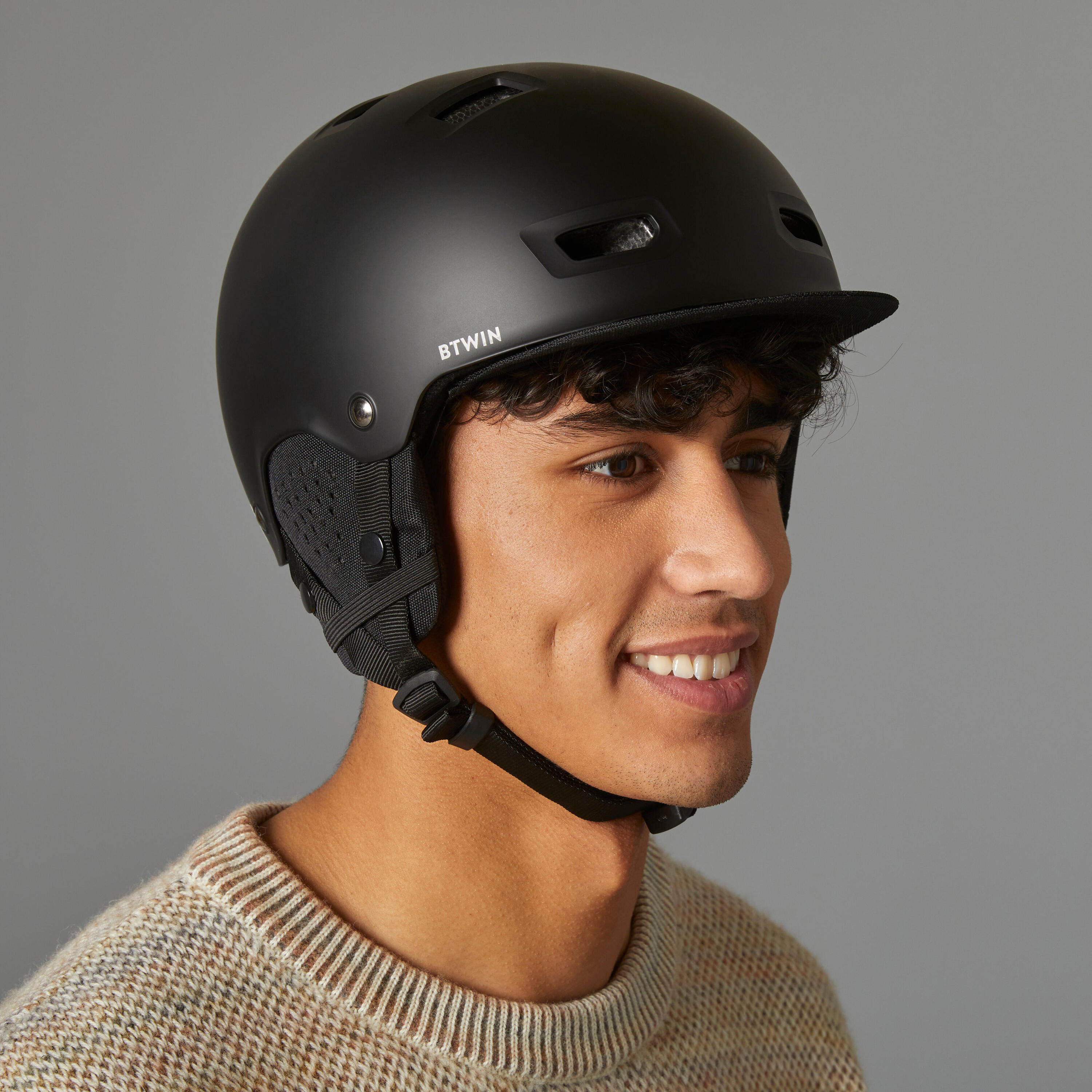 Bowl City Cycling Helmet 500 - Black 9/10