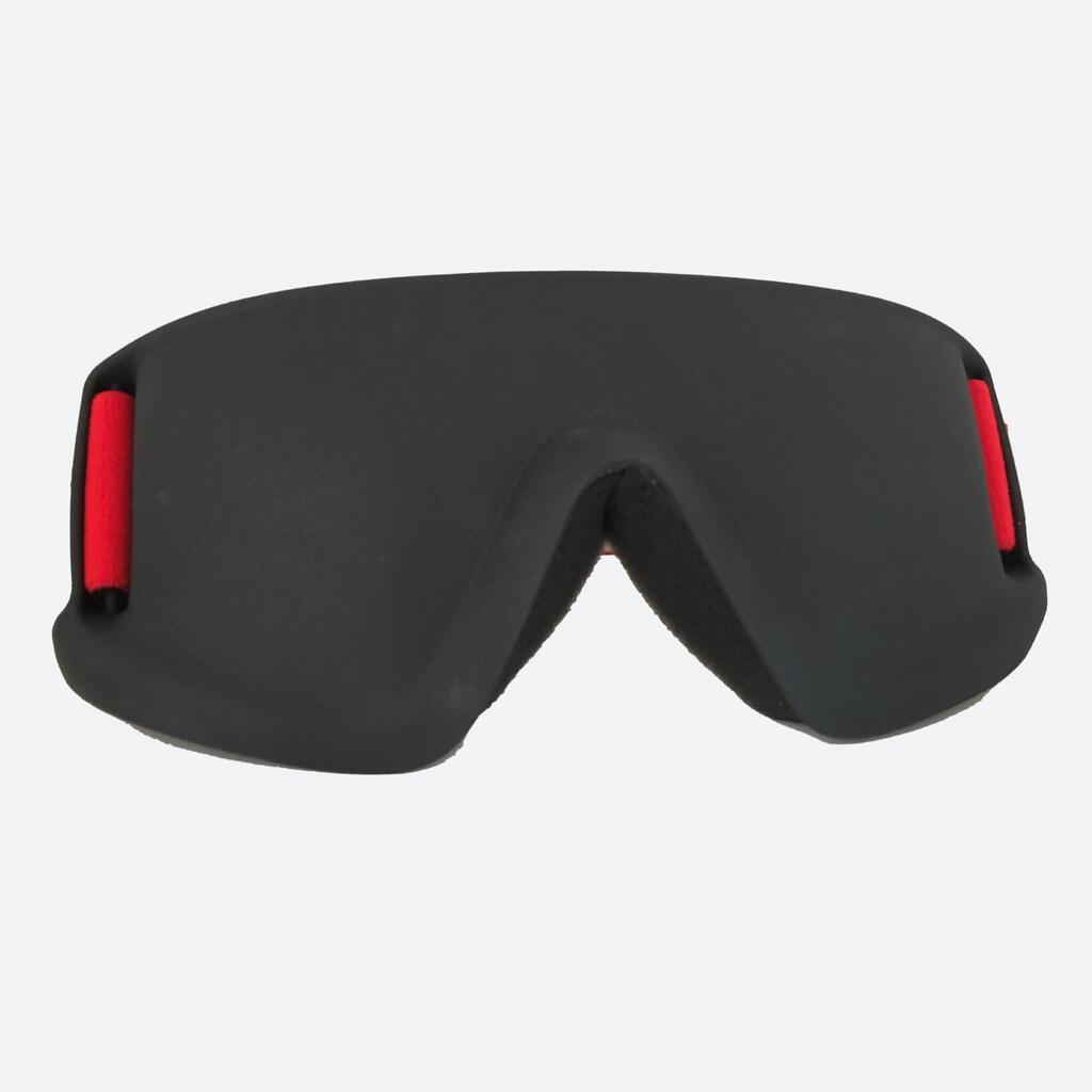 Zatemňovacia športová maska pre nevidiacich čierno-červená