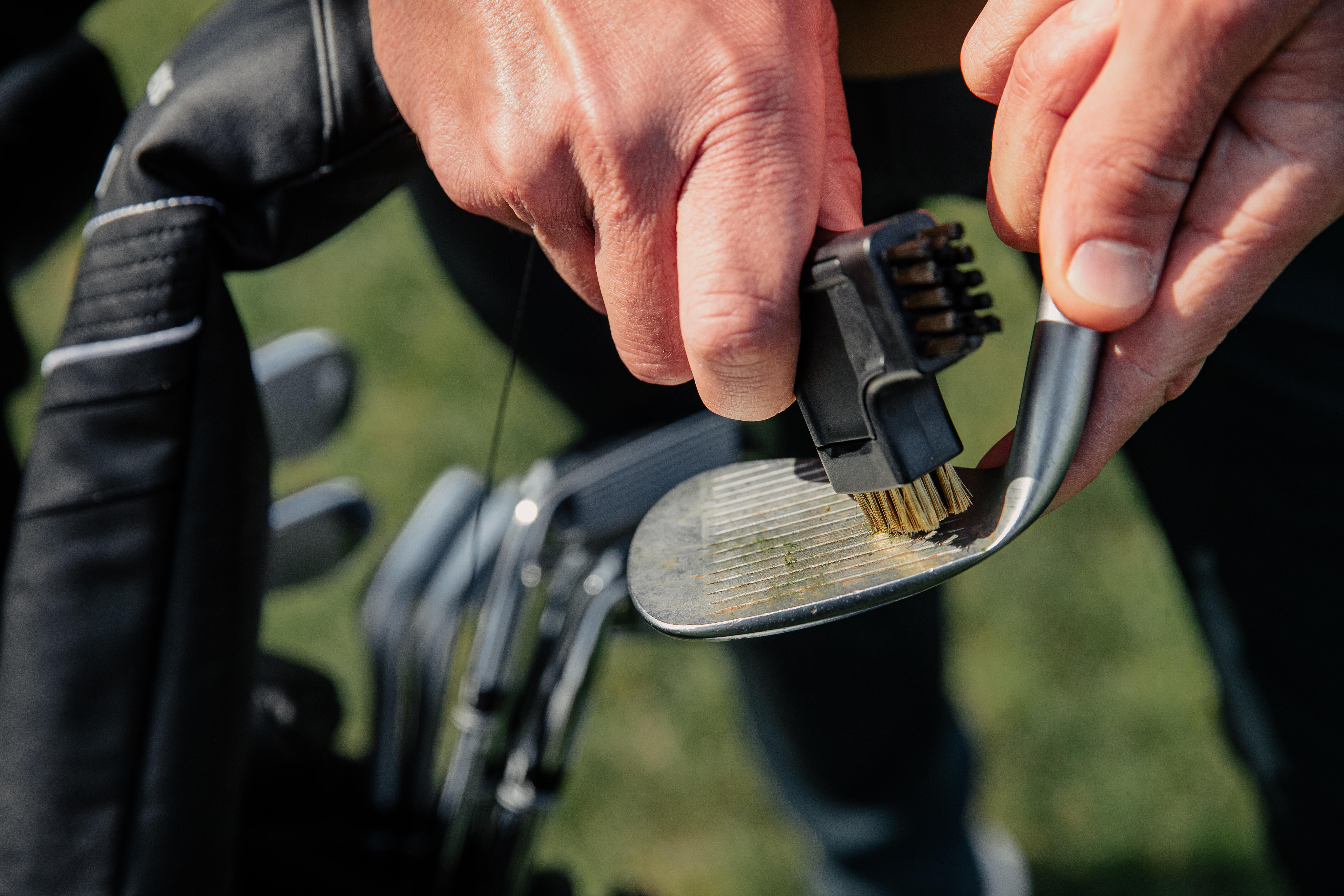 Brosse pour bâtons de golf - noir - INESIS