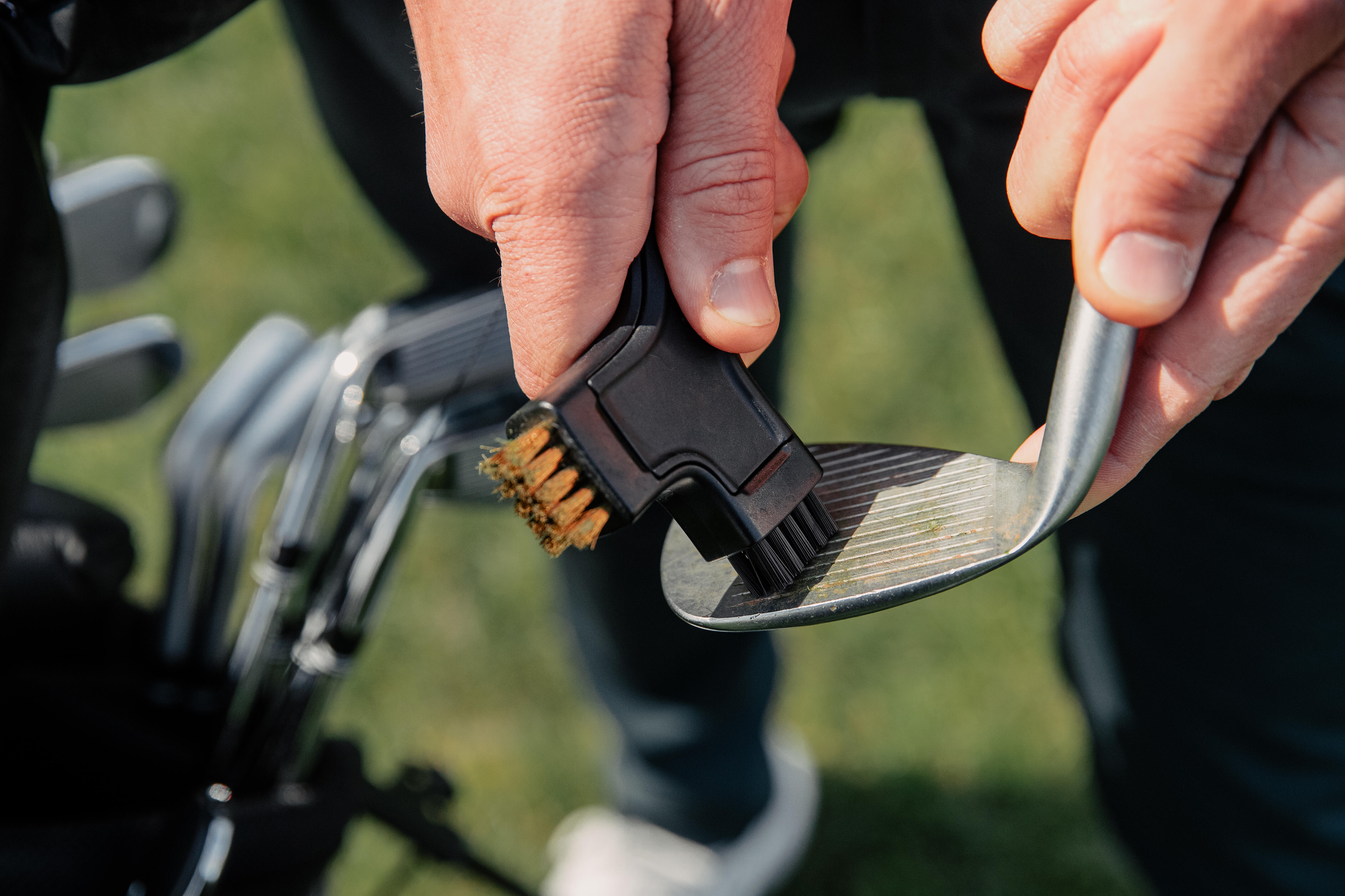 Brosse pour bâtons de golf - noir - INESIS