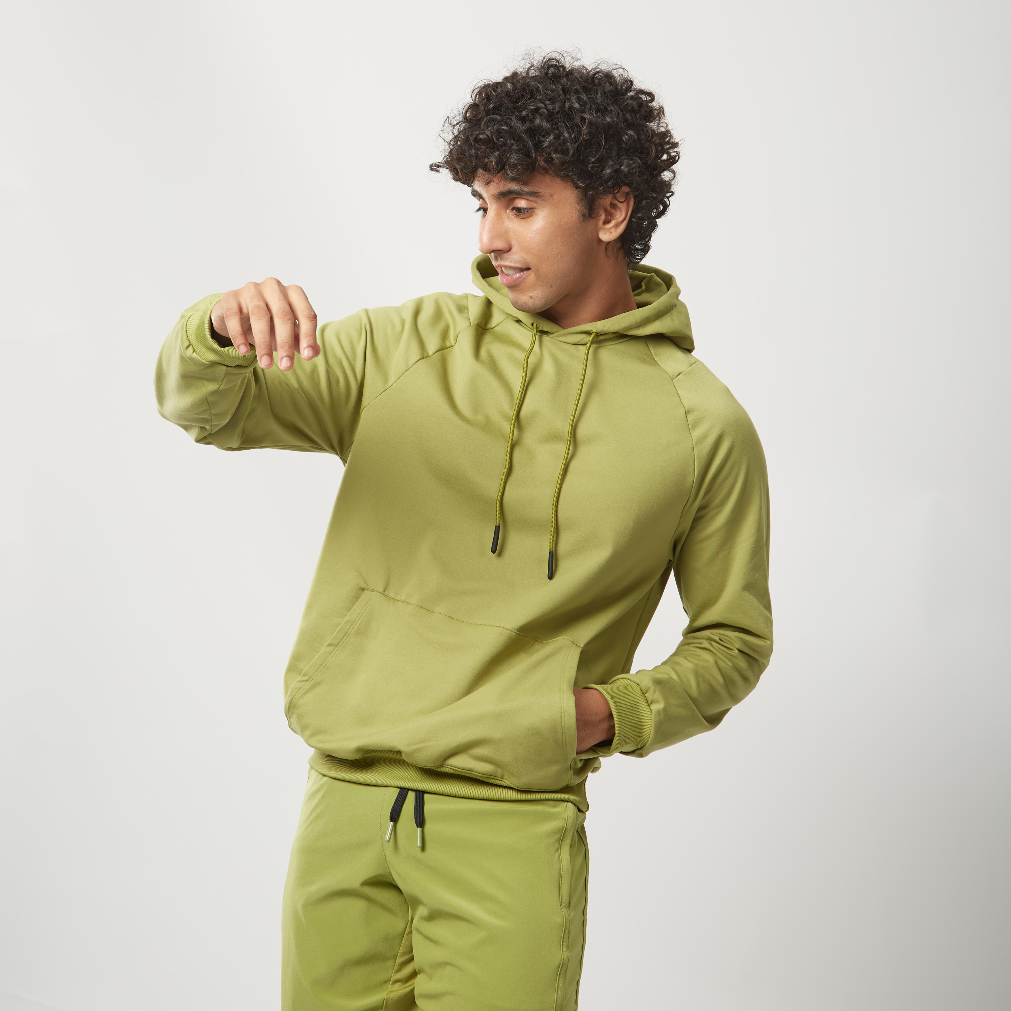 Men s Fitness Breathable Essential Hoodie