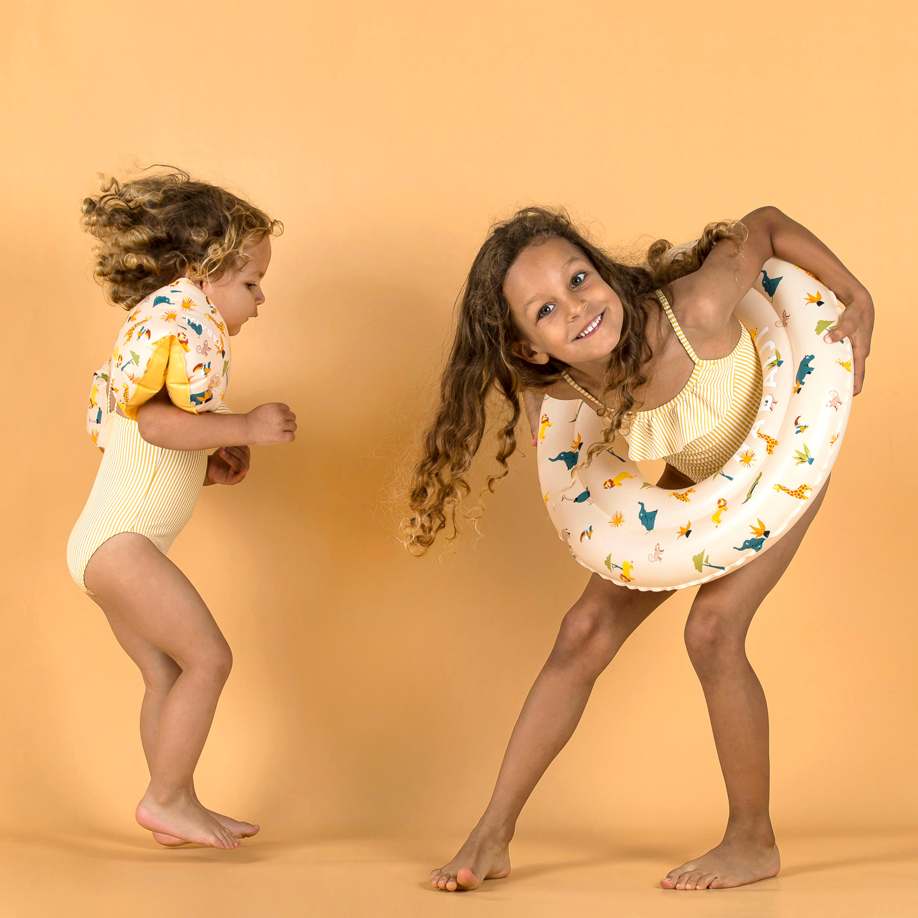 Maillot de bain bébé fille une pièce imprimé avec des volants 7/13