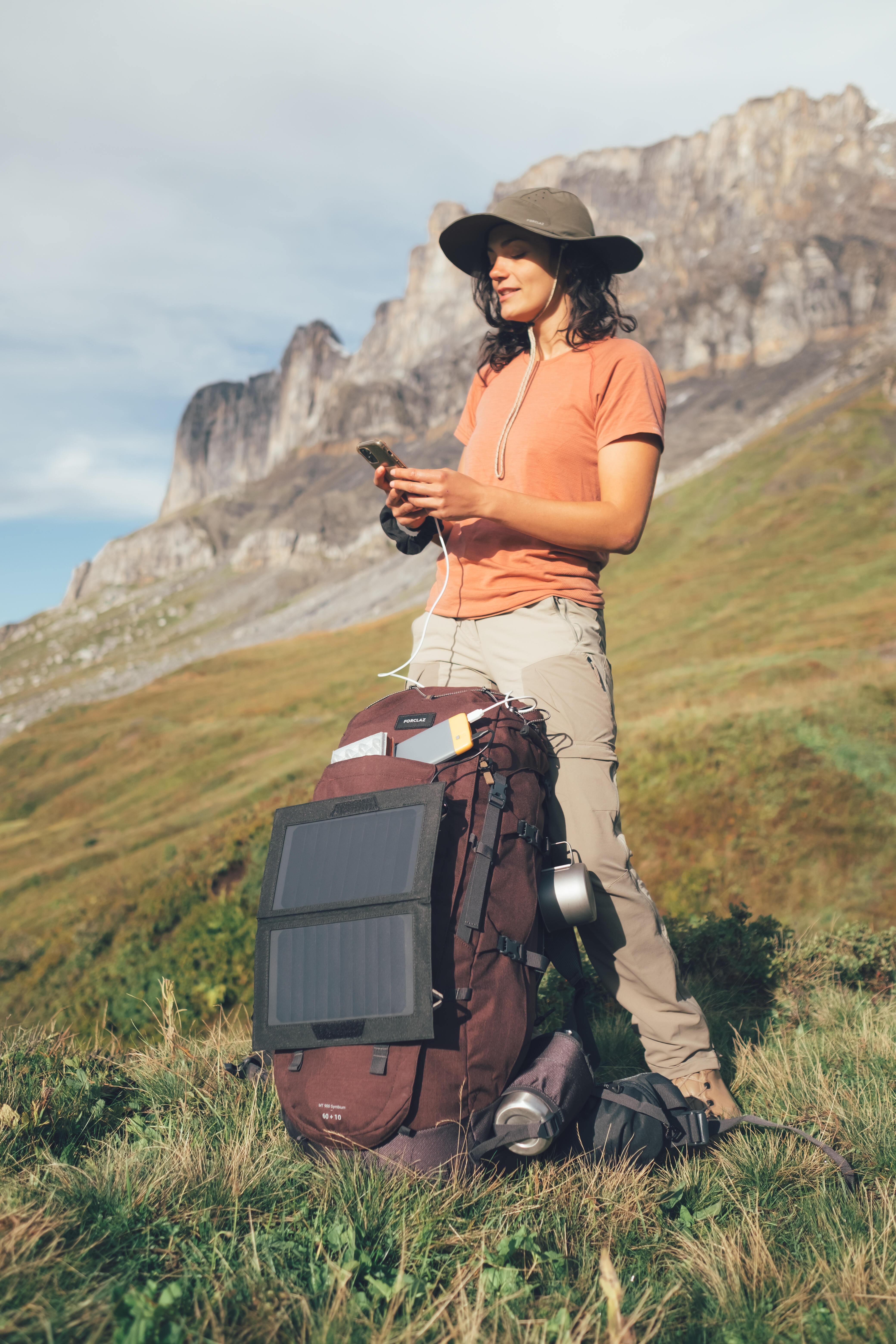 10 W Hiking Solar Panel - SLR 500 - FORCLAZ
