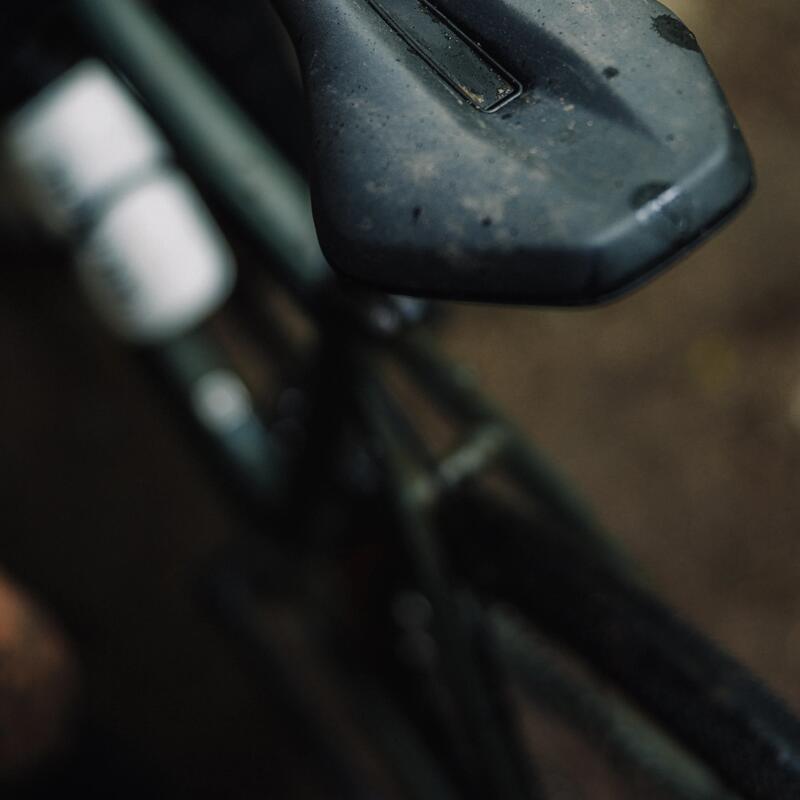 Siodło rowerowe Btwin gravelowe/szosowe/MTB 30° Confort 145 mm