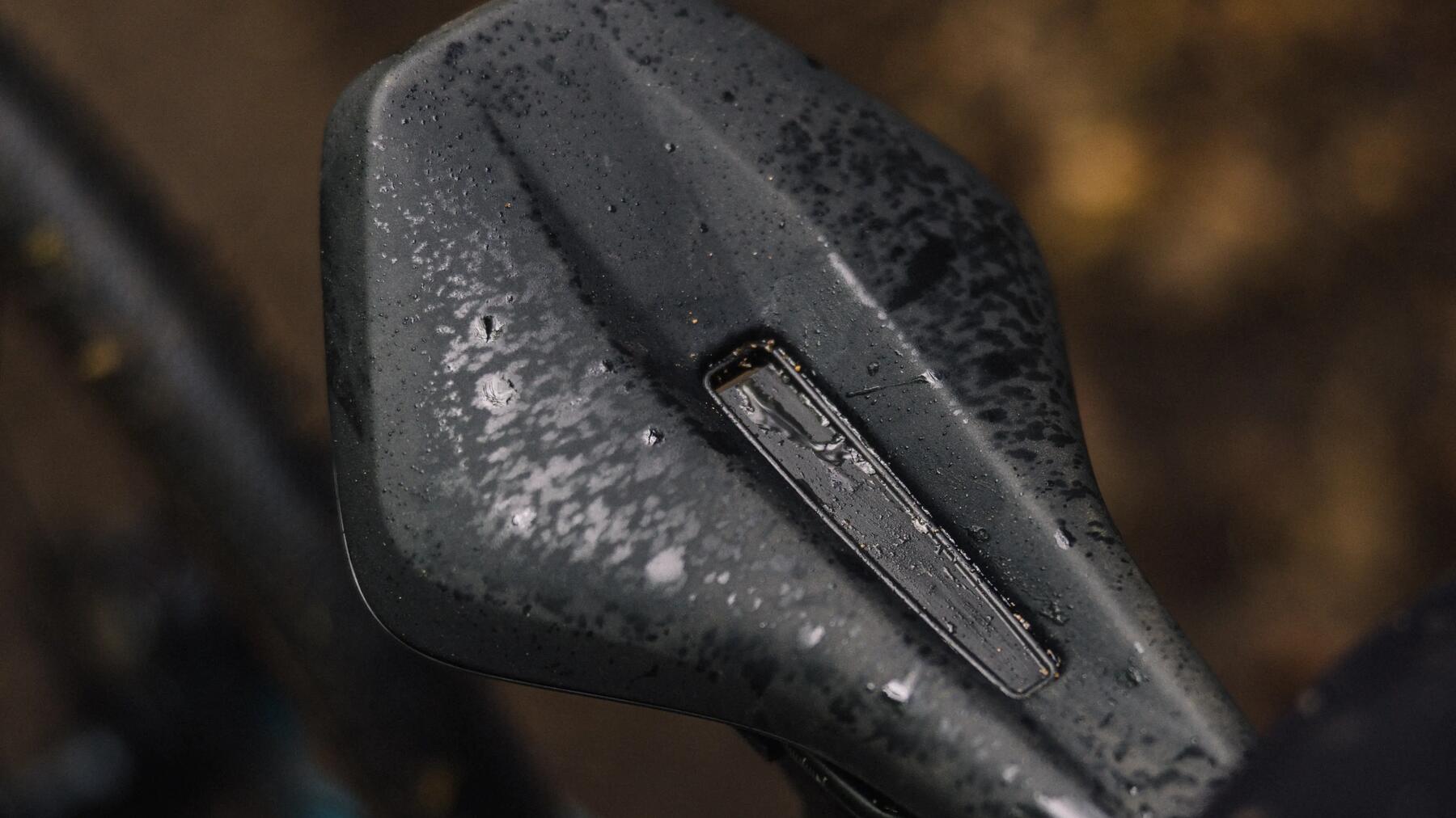 COMMENT CHOISIR SA SELLE VÉLO POUR UNE POSITION ENGAGÉE (ANGLE 30°) ?
