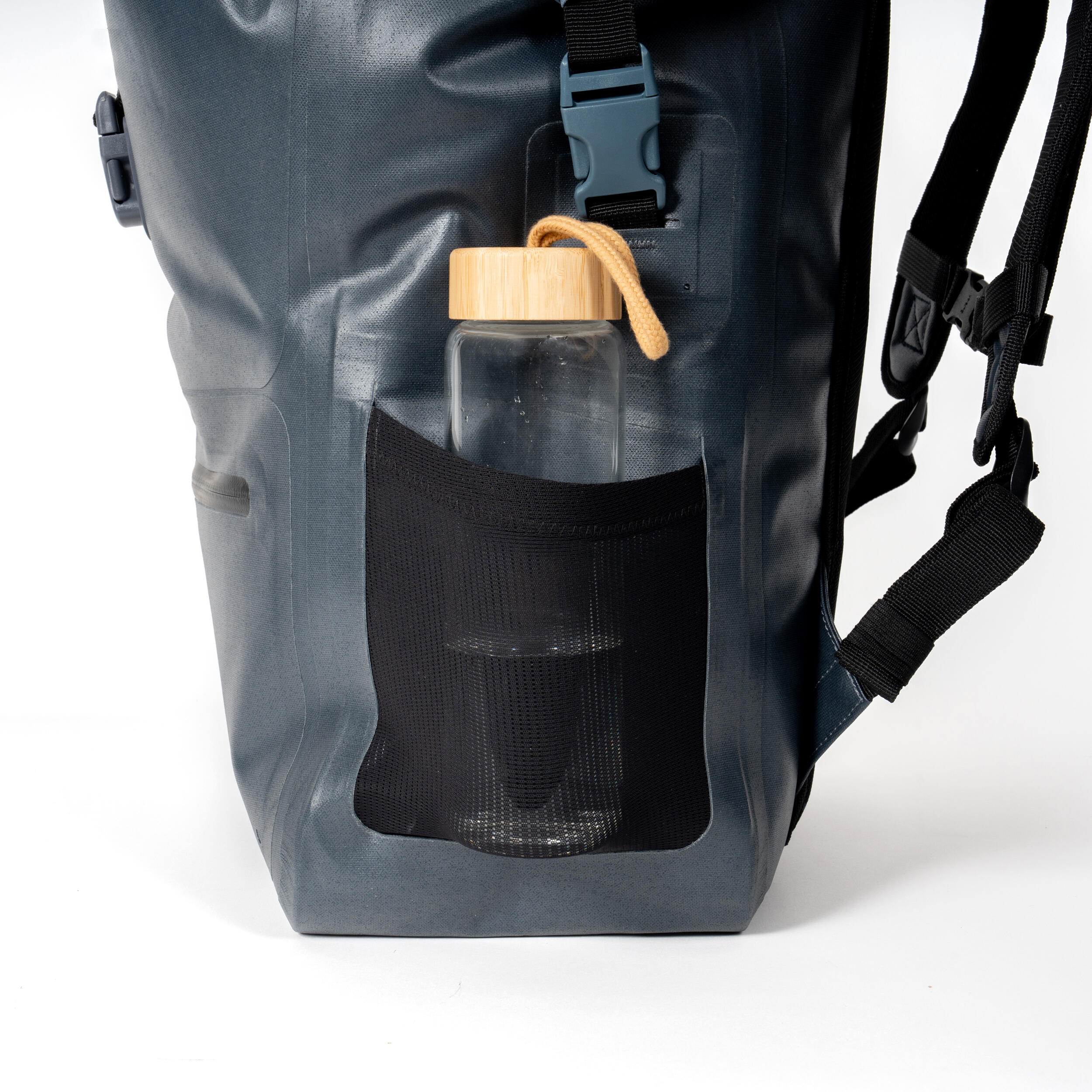 Waterproof backpacks, 2 sections (dry belongings, wet belongings) 35 L. 17/17