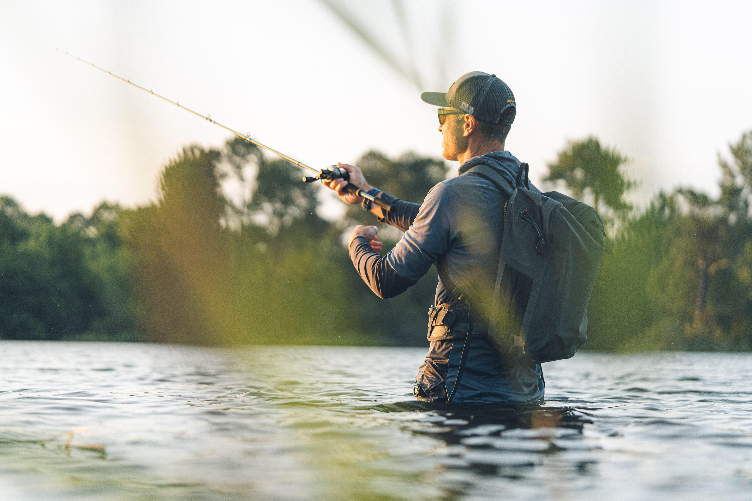 Sac à dos de pêche imperméable 20 L - 500 WPF 16/19