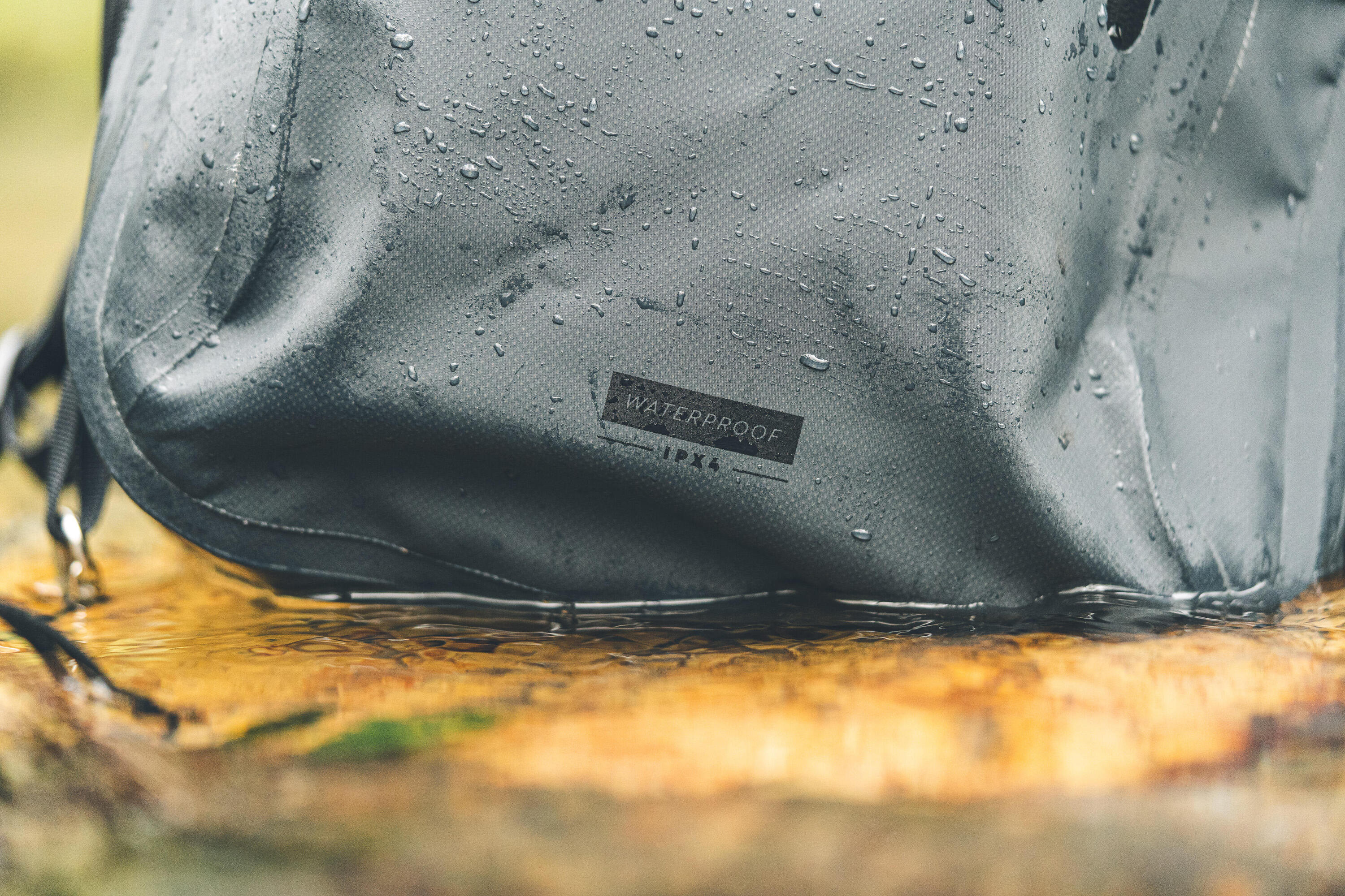 Sac à dos de pêche imperméable 20 L - 500 WPF 14/19