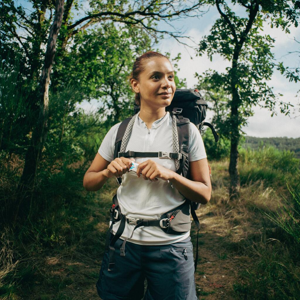 Jauktu ogu graudaugu batoniņš, pārklāts ar balto šokolādi