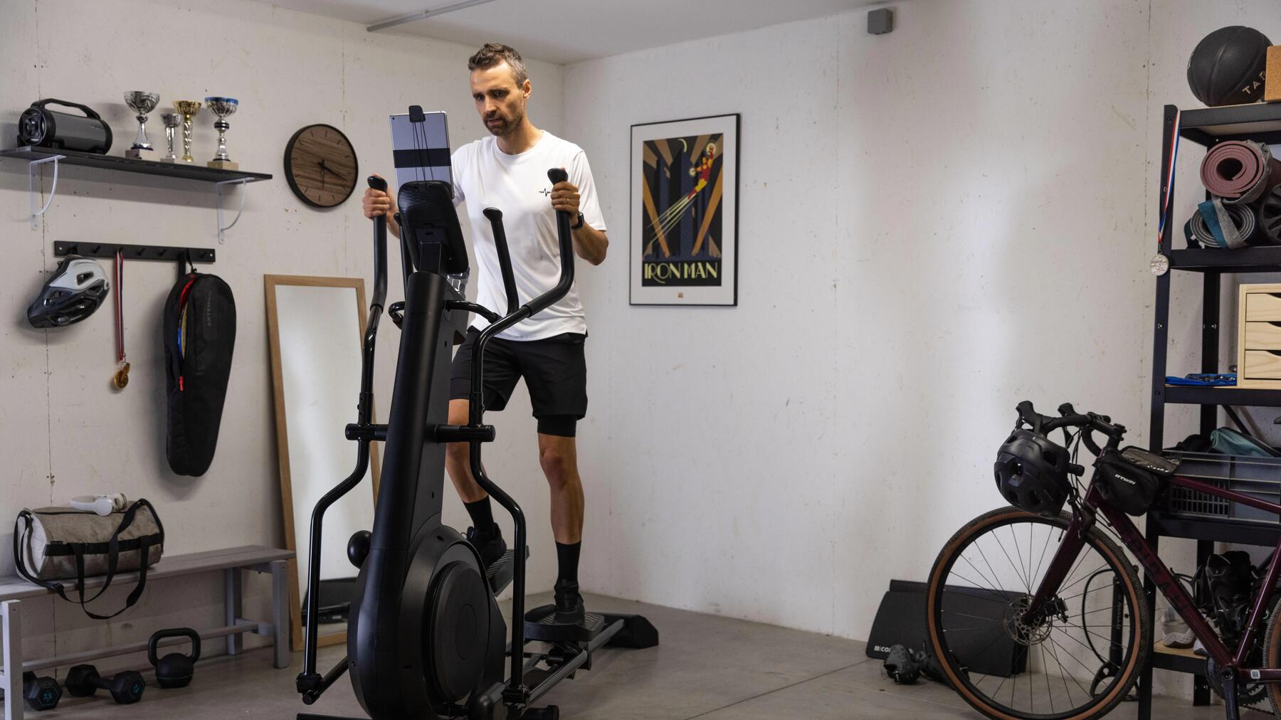 BICICLETA ELIPTICĂ – TOT CE TREBUIE SĂ ȘTII DESPRE ACEST APARAT + BENEFICII