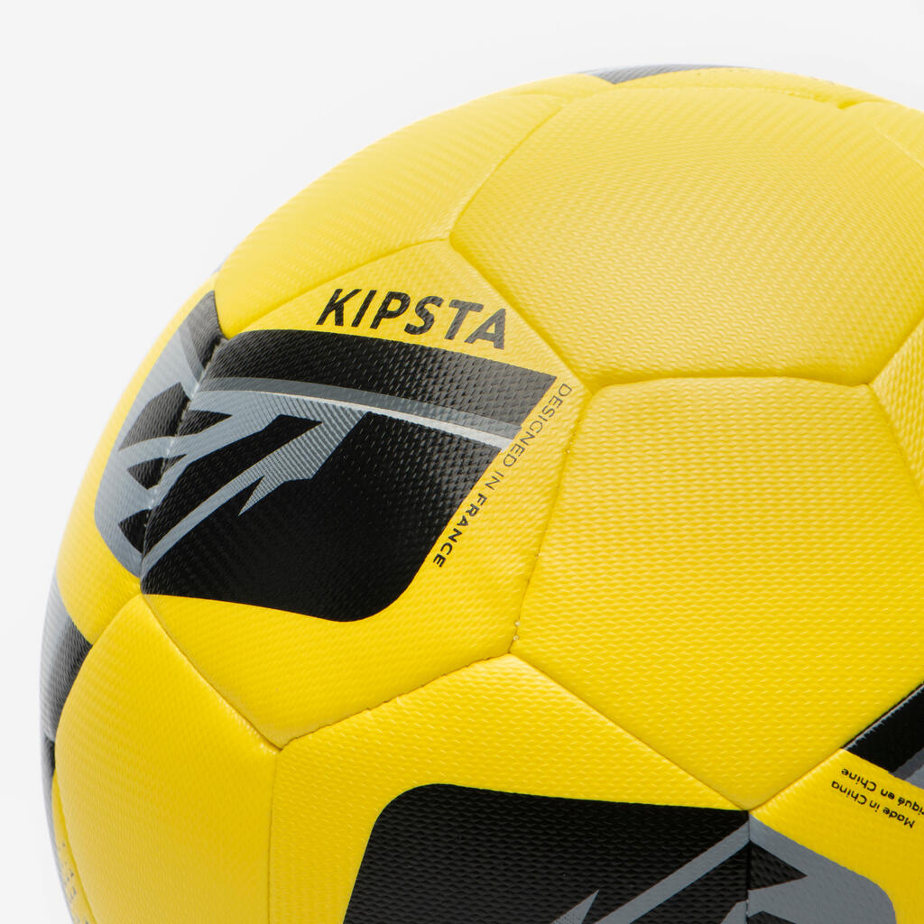 Žuta lopta za fudbal FIFA BASIC CLUB HYBRID (veličina 5)