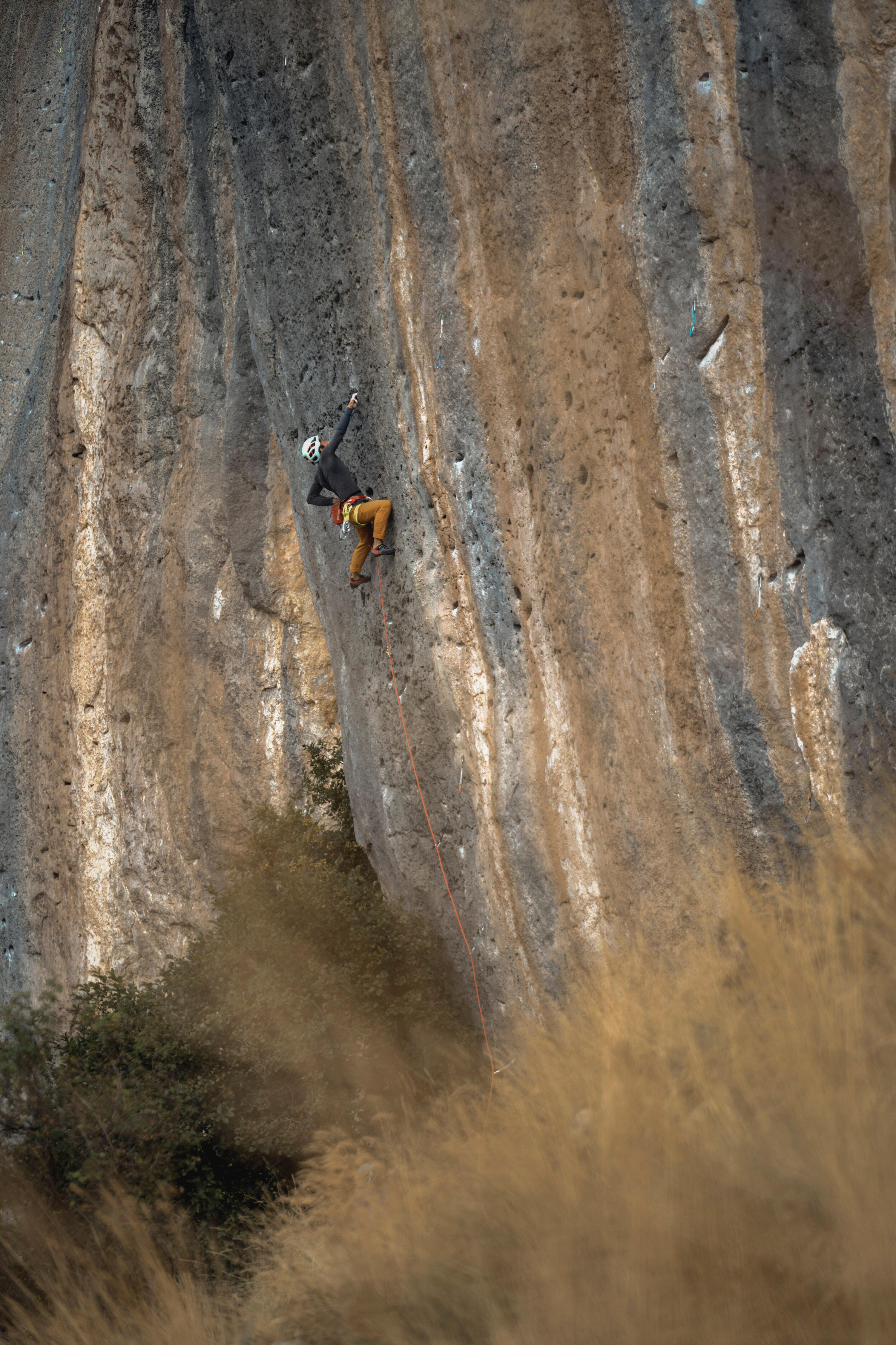 Casque d’escalade et d’alpinisme – Edge blanc/rouge 22/29