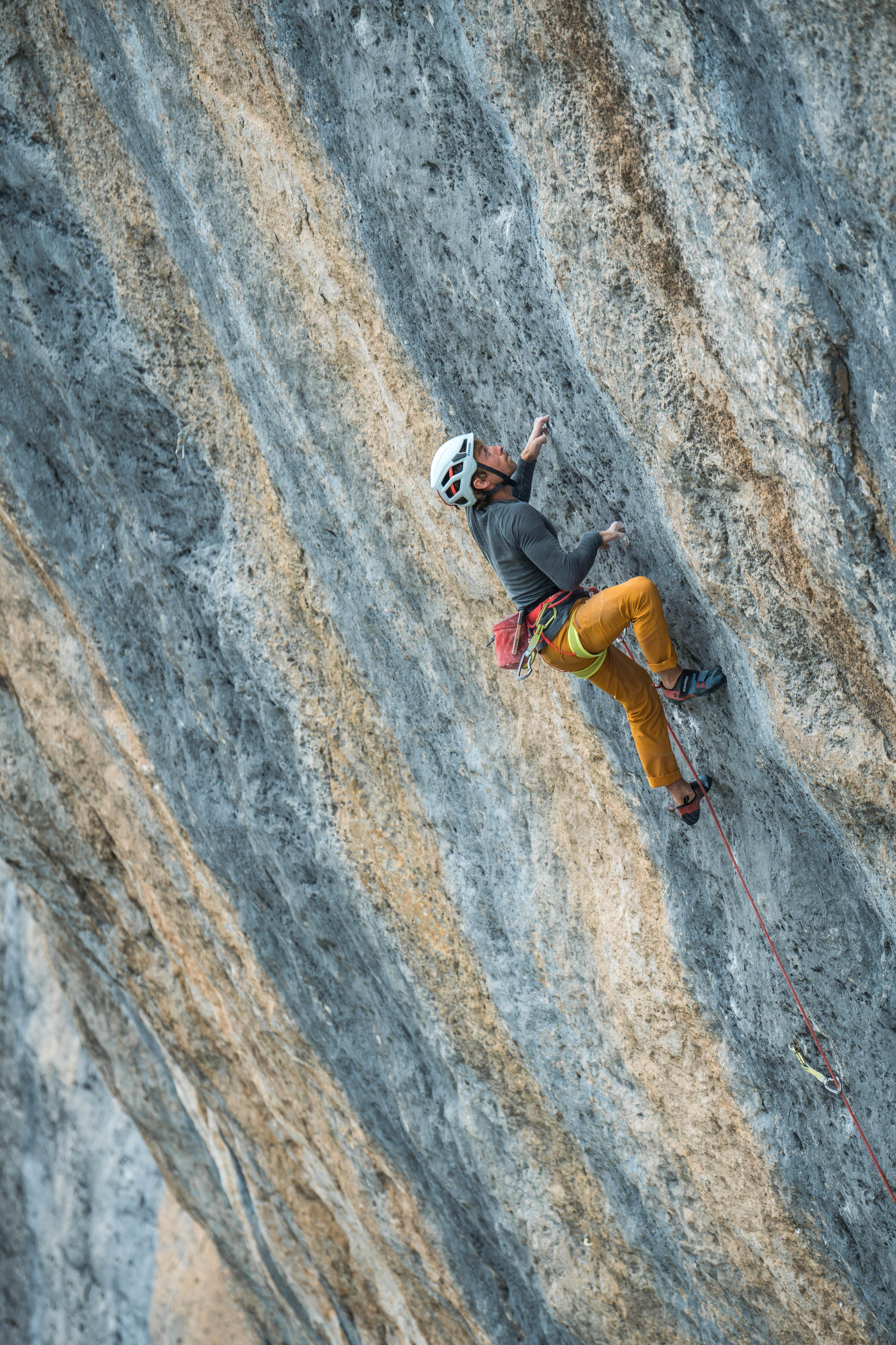 Casque d’escalade et d’alpinisme – Edge blanc/rouge 25/29