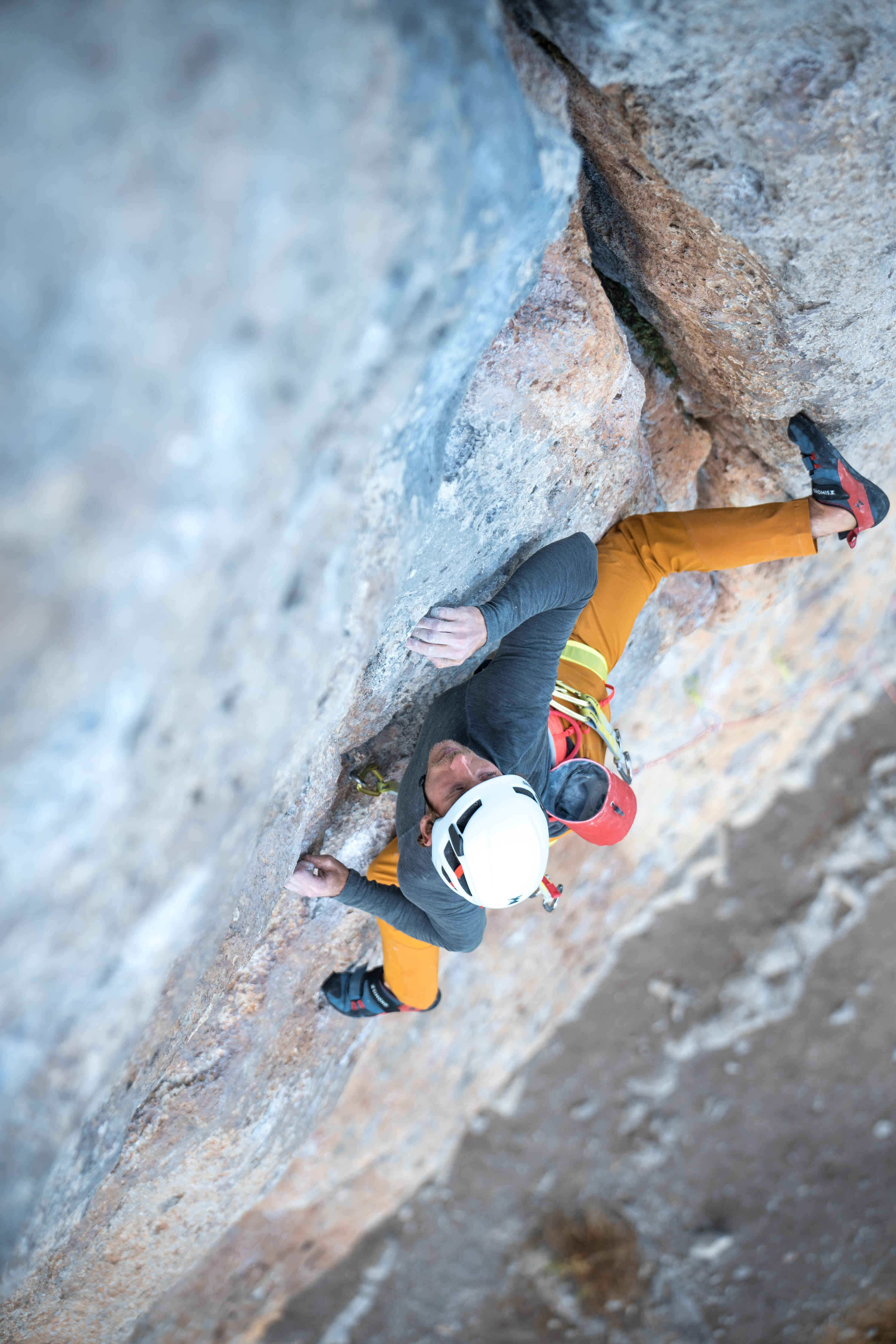 Casque d’escalade et d’alpinisme – Edge blanc/rouge 19/29