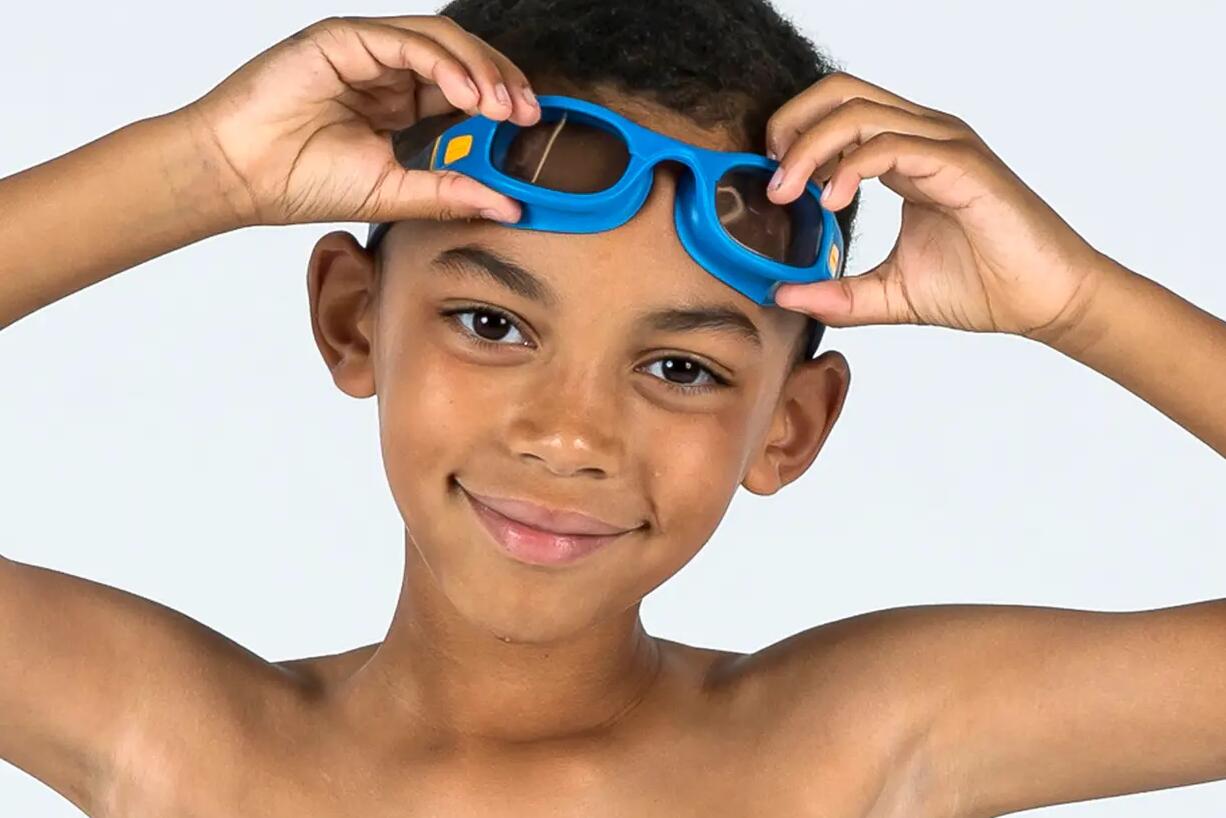 Piscina con niños
