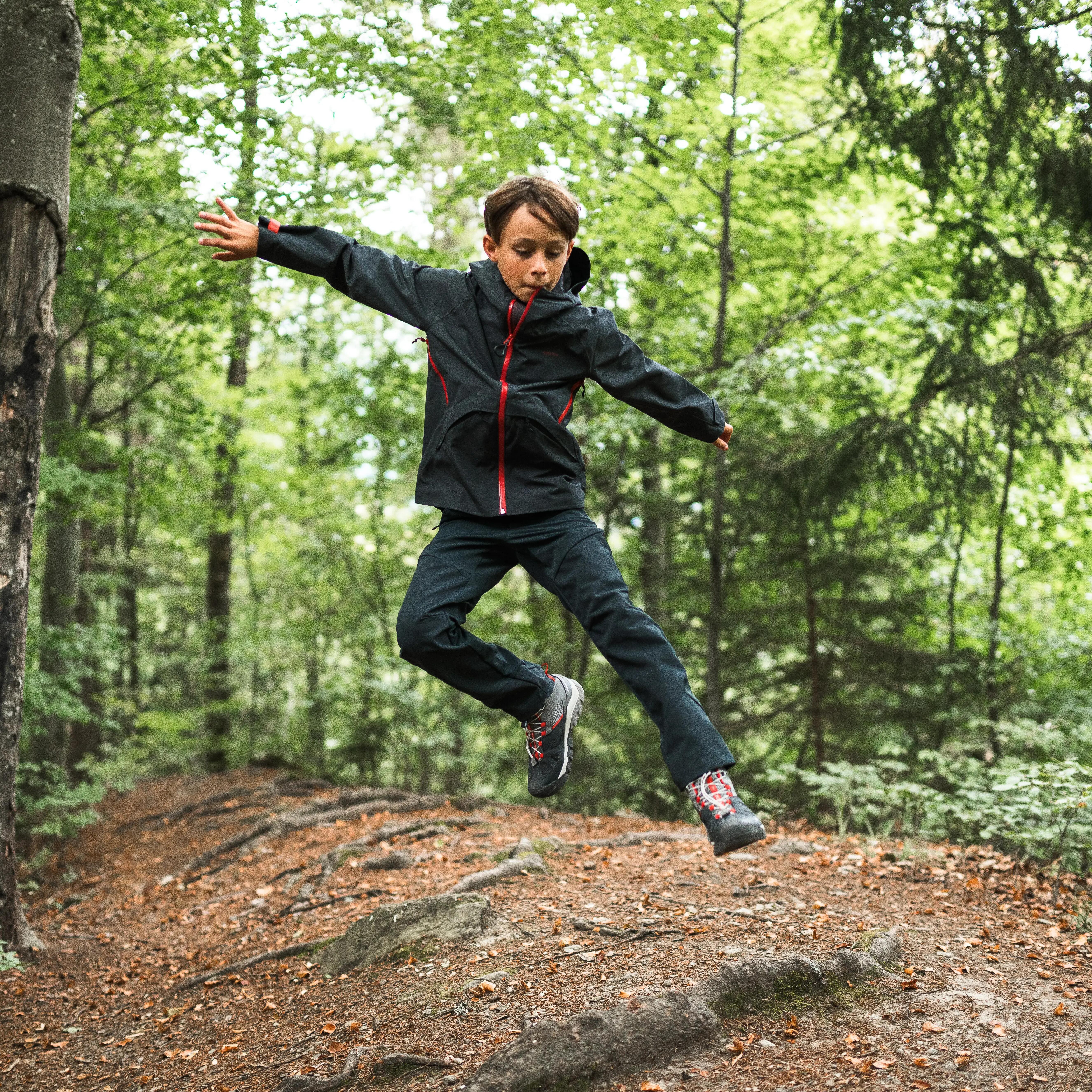 Kids' Hiking Softshell Trousers MH550 7-15 Years - black - Decathlon