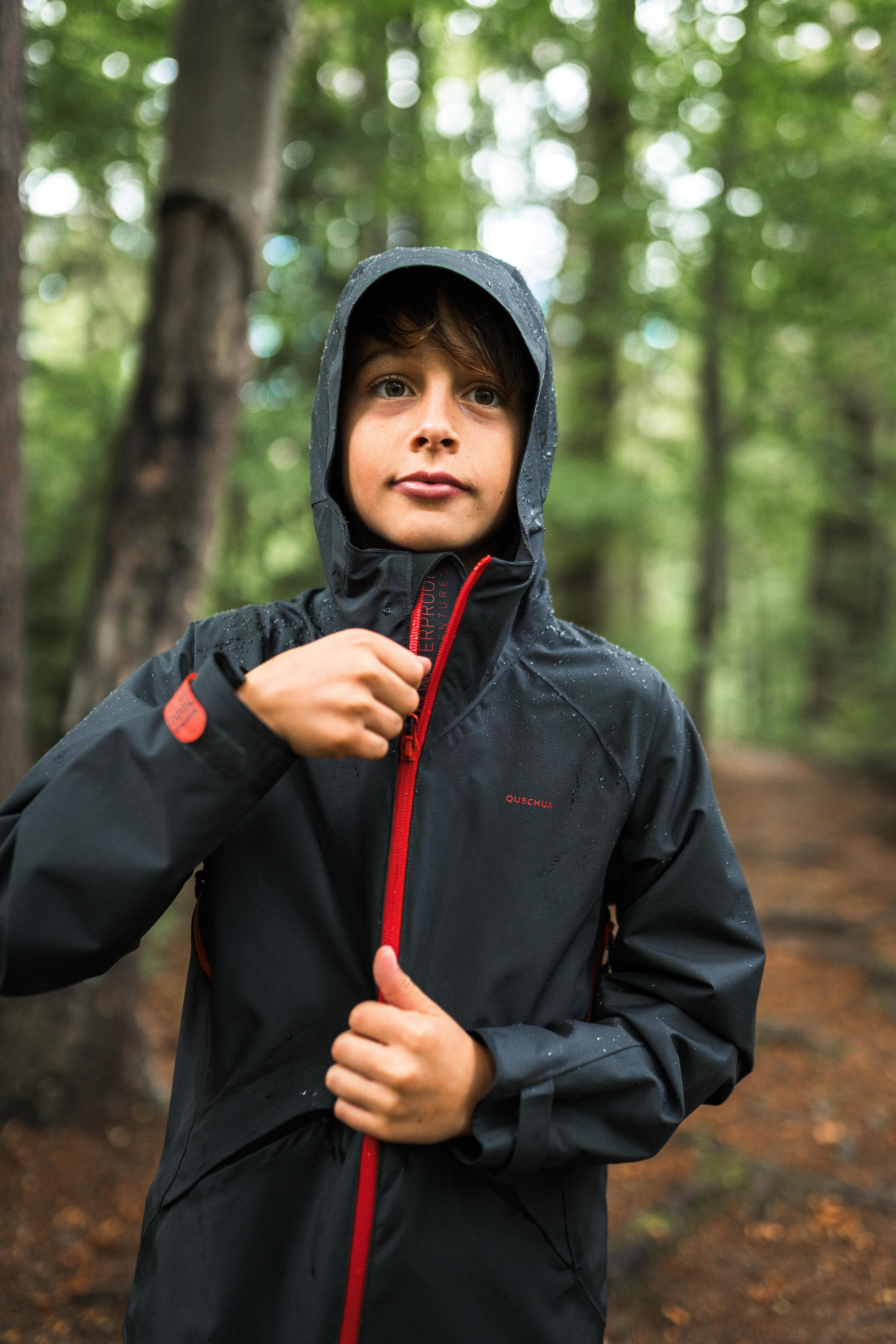 Giacca trekking bambino MH550 nera 7/12